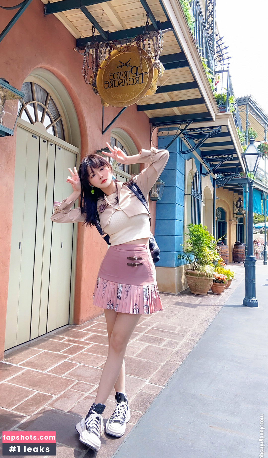 arty42575619 gallery photo #43