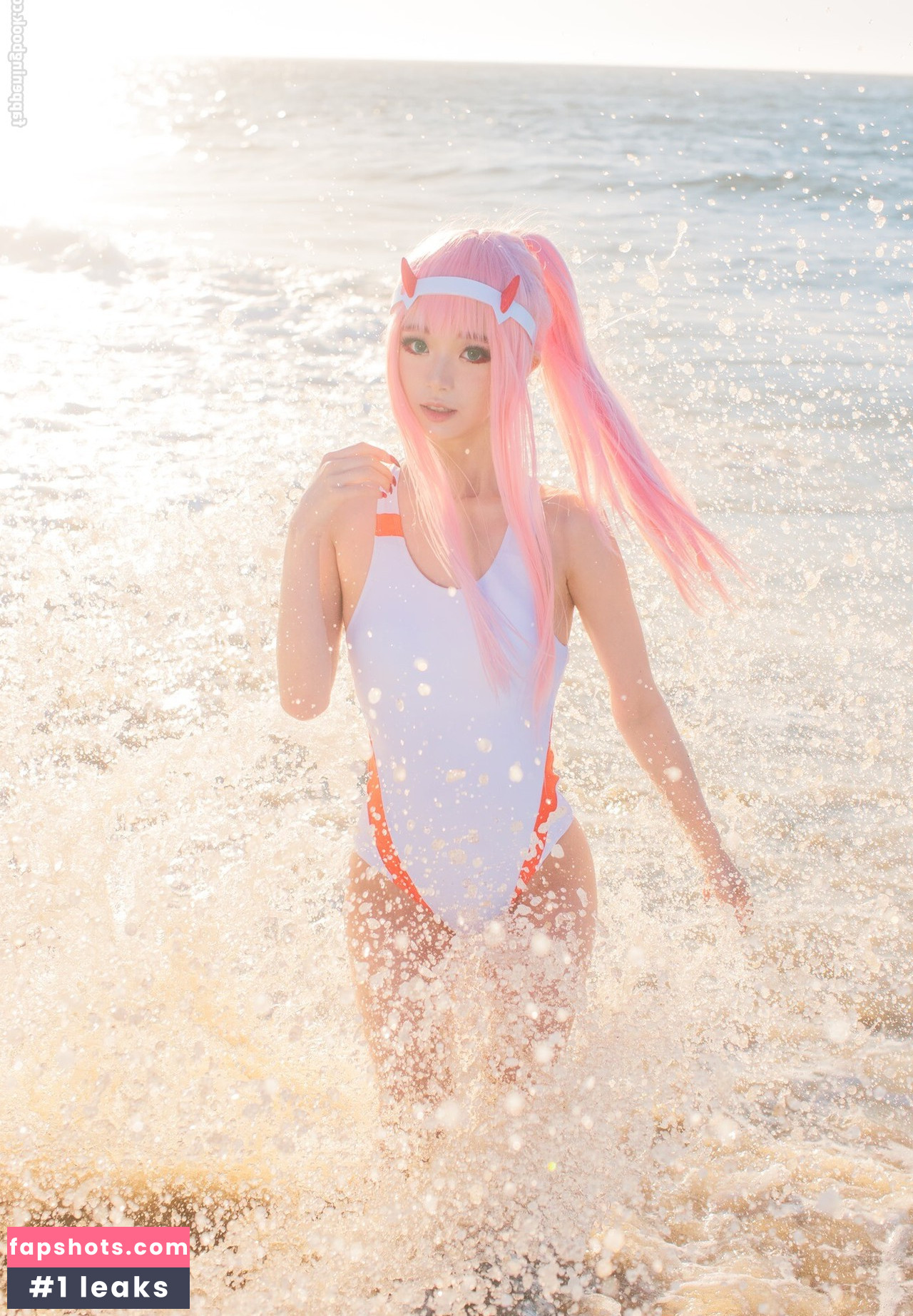 Aru.rinh gallery photo #3