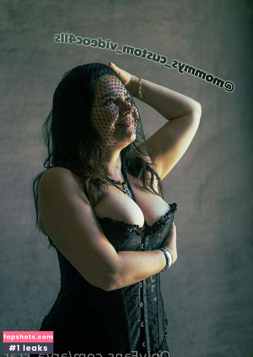 arya_star gallery photo #32