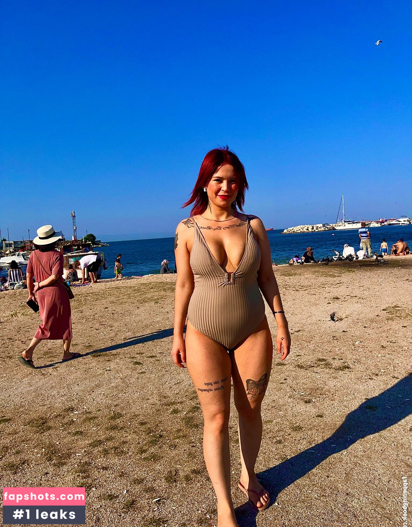 Arzu Ylmaz gallery photo #21