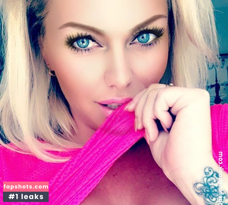 Asdis Ran gallery photo #54