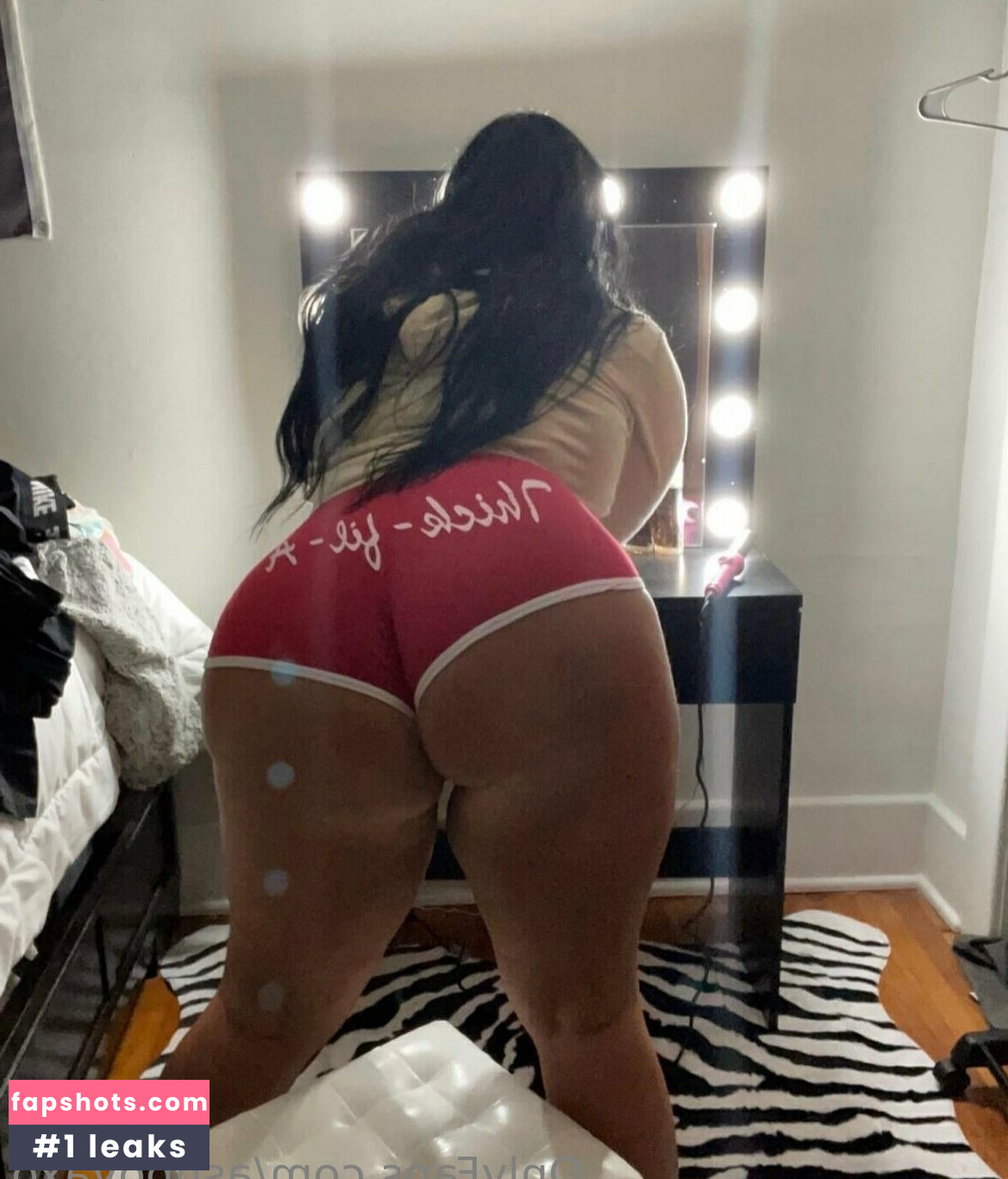 ashbovaxo gallery photo #35