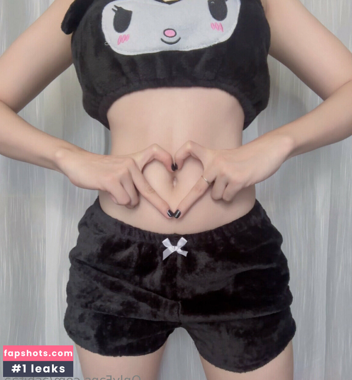 AshitaMeow nude babe gallery