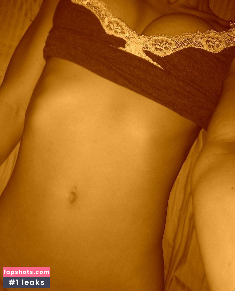 Ashlee Figg gallery photo #17