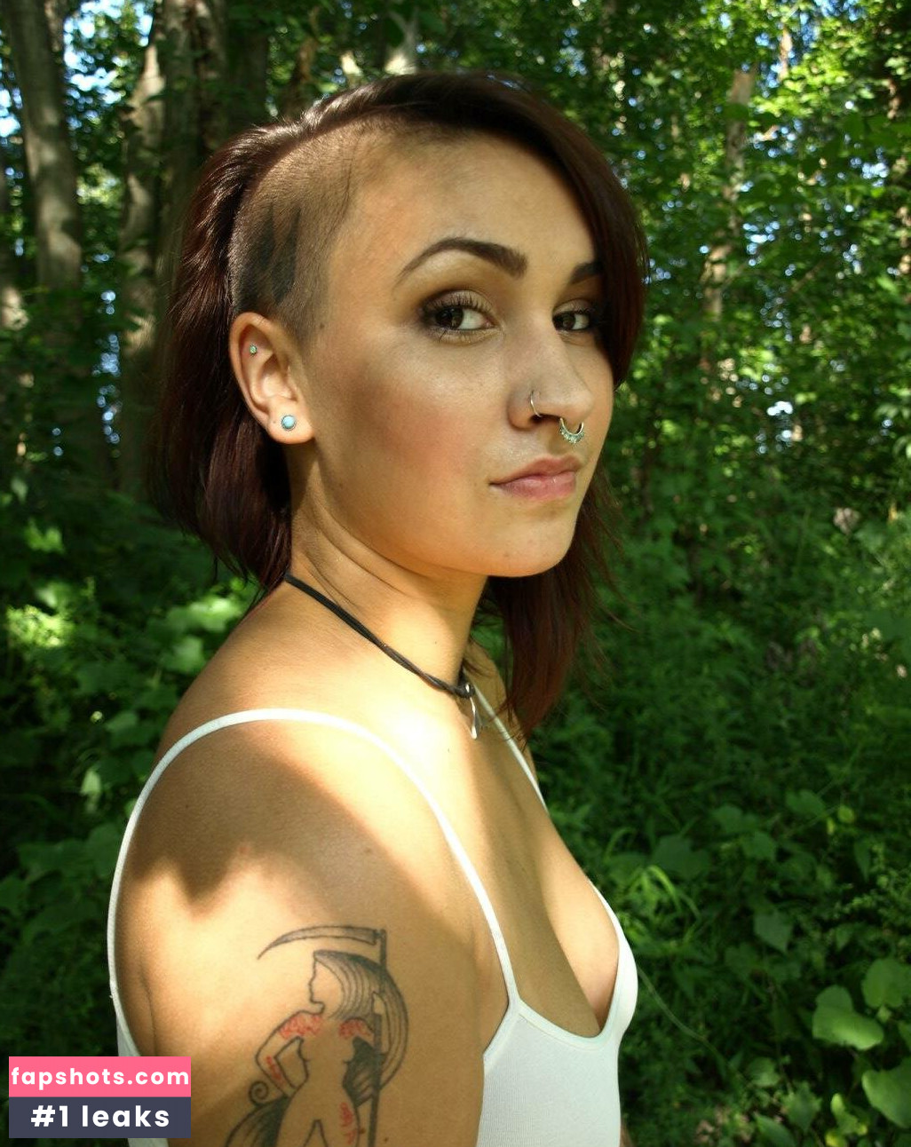 Ashlee Nova gallery photo #15