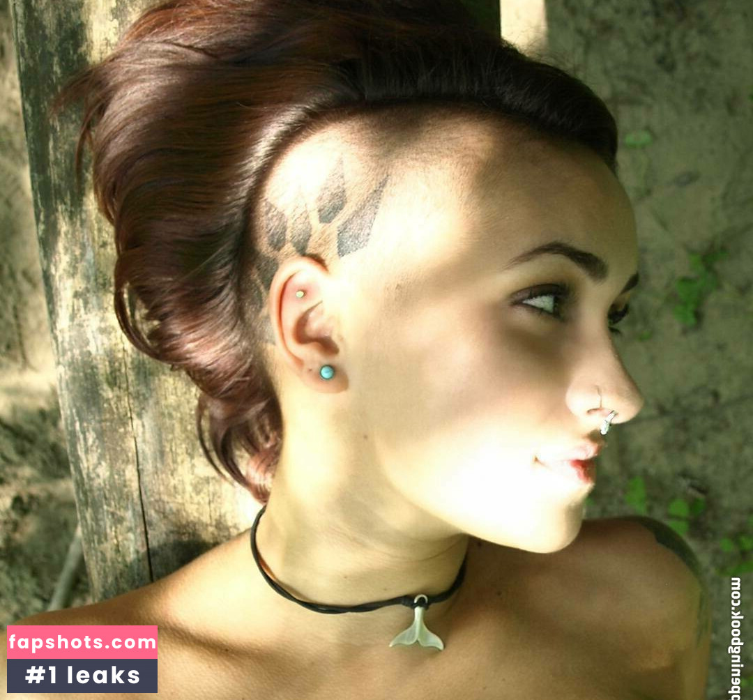 Ashlee Nova gallery photo #23