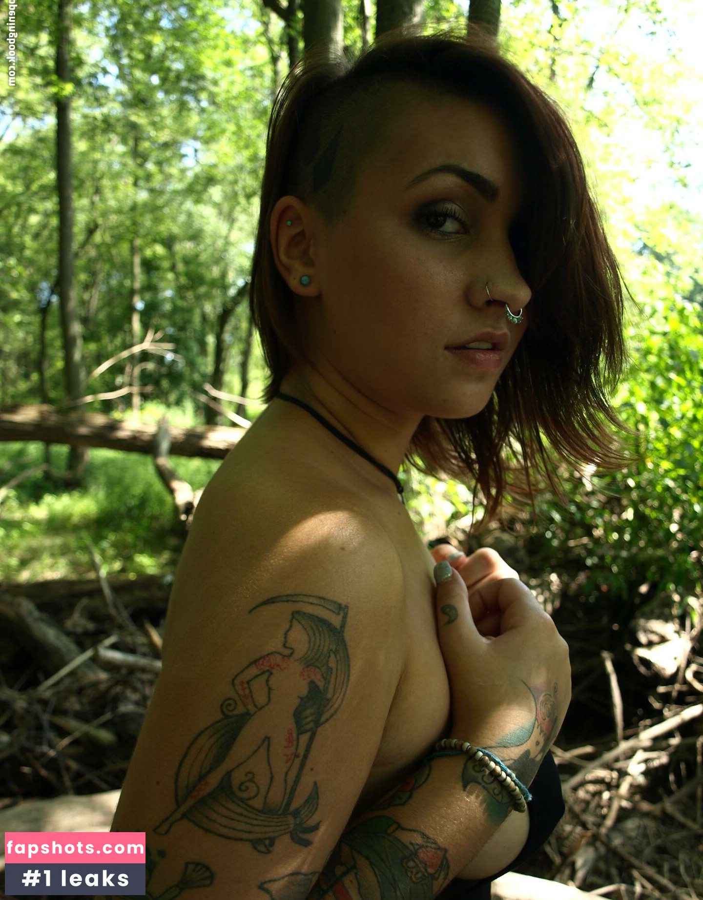 Ashlee Nova gallery photo #27