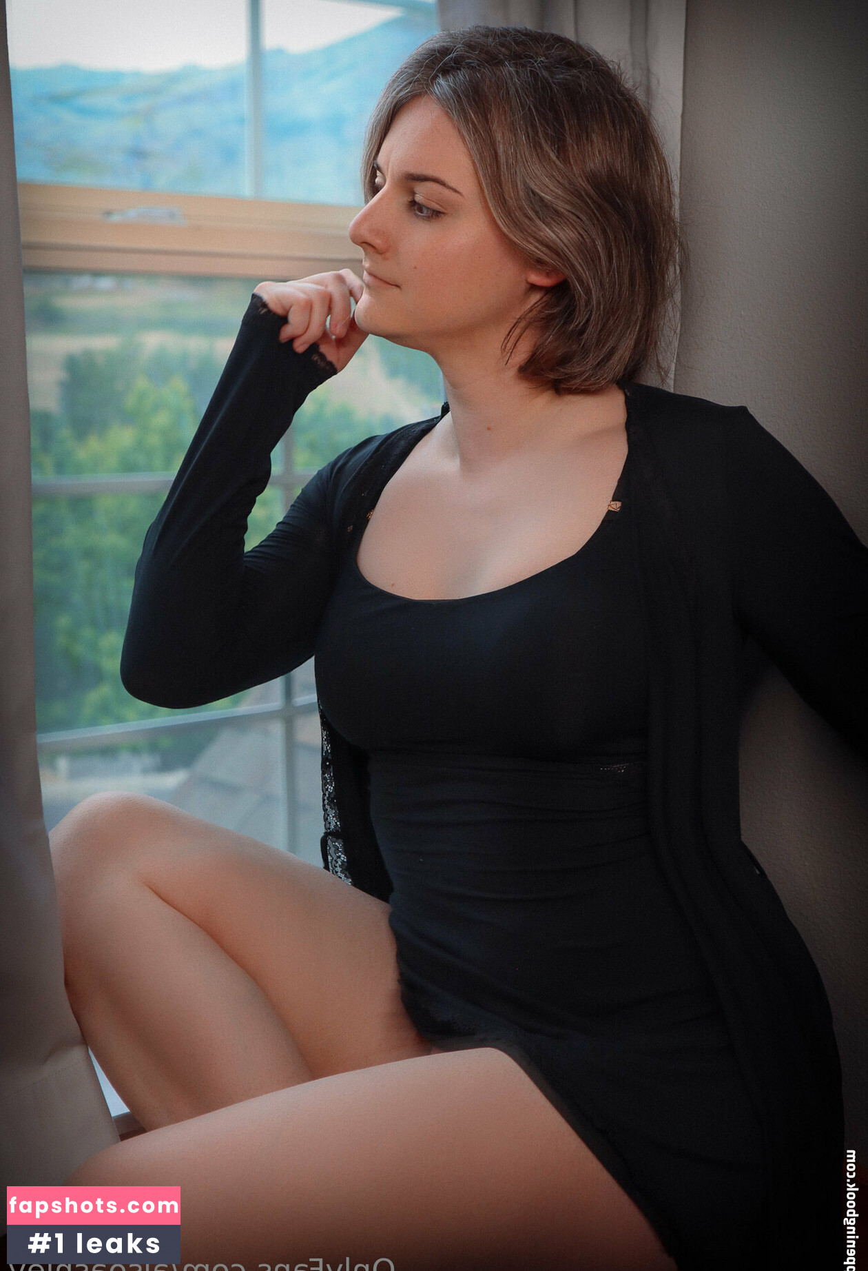 Ashley Barron gallery photo #138