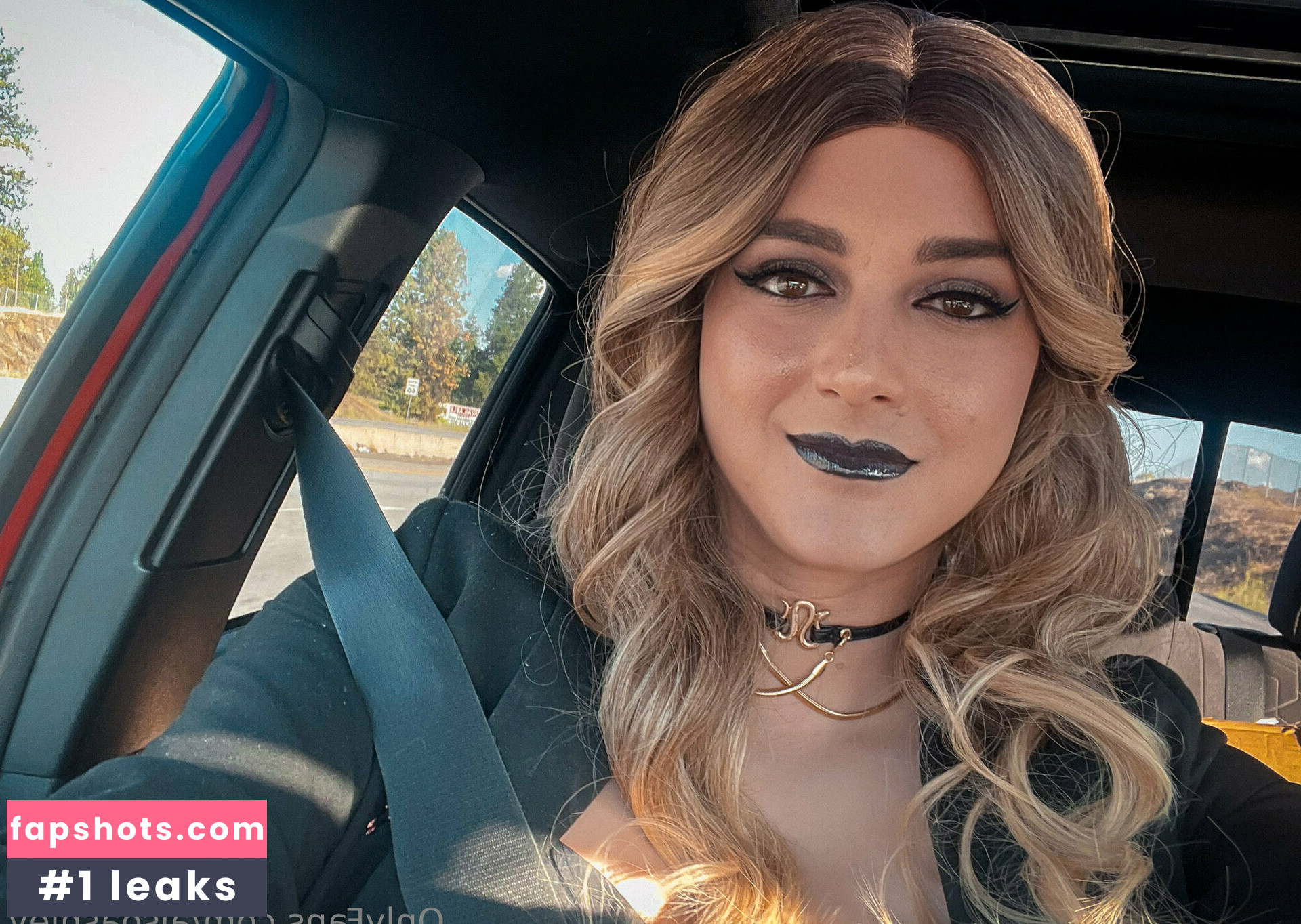 Ashley Barron gallery photo #342