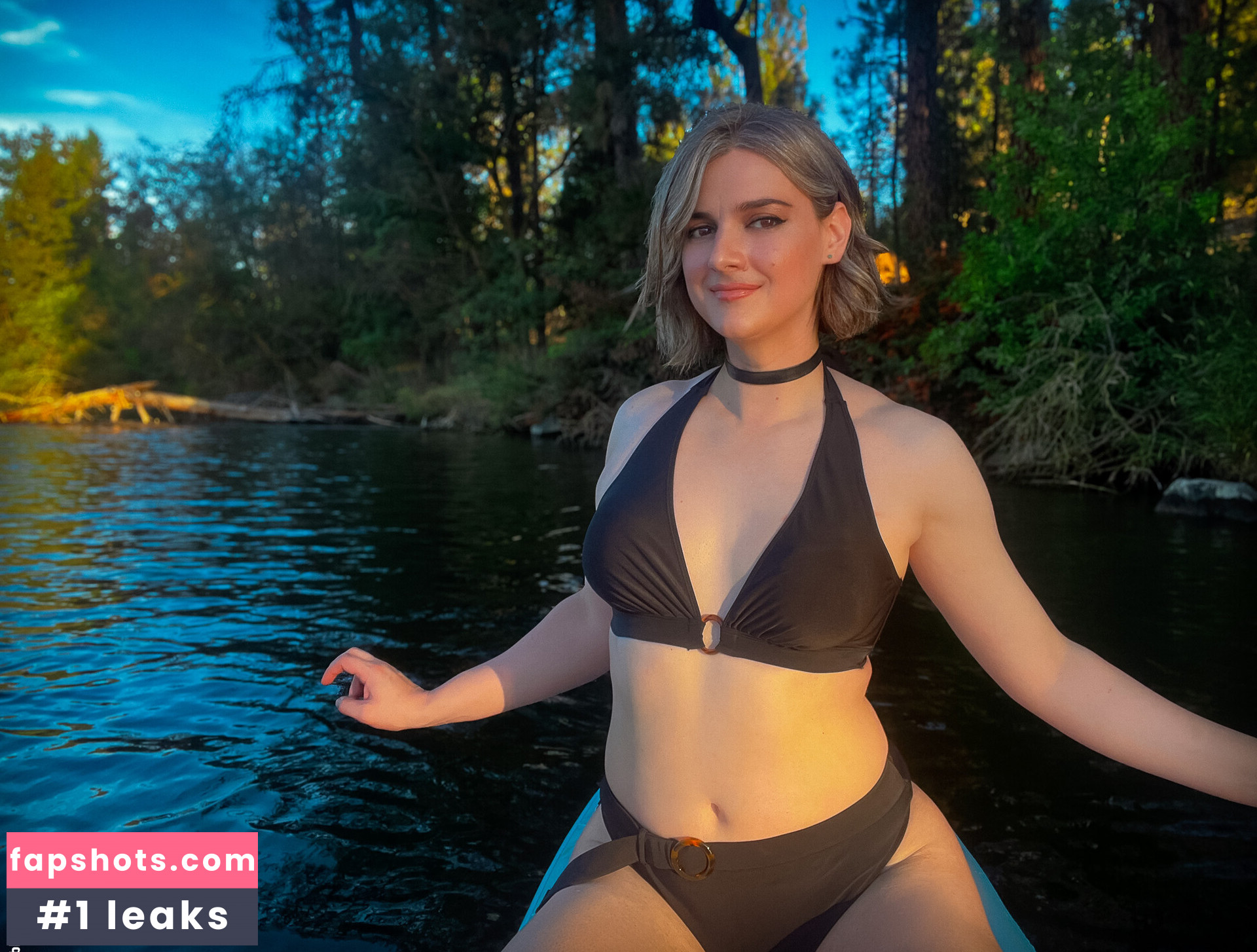 Ashley Barron gallery photo #8