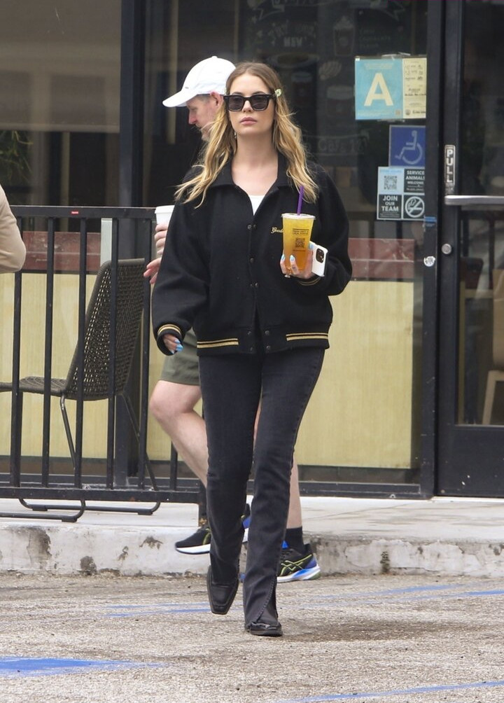 ashley-benson Nahé úniky fotek pouze od fanoušků #425 - Fapshots