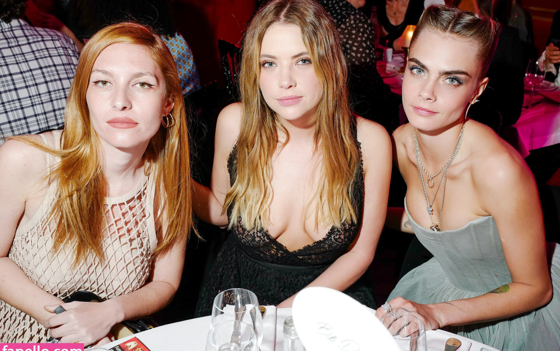 ashley-benson Nahé úniky fotek pouze od fanoušků #819 - Fapshots