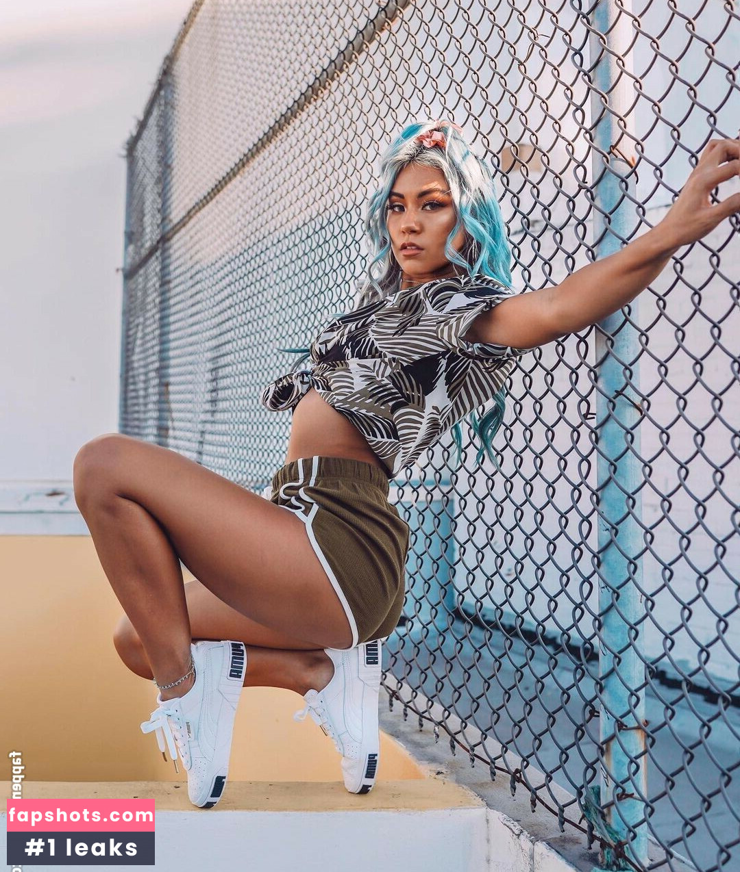 Ashley Chloe nude babe gallery