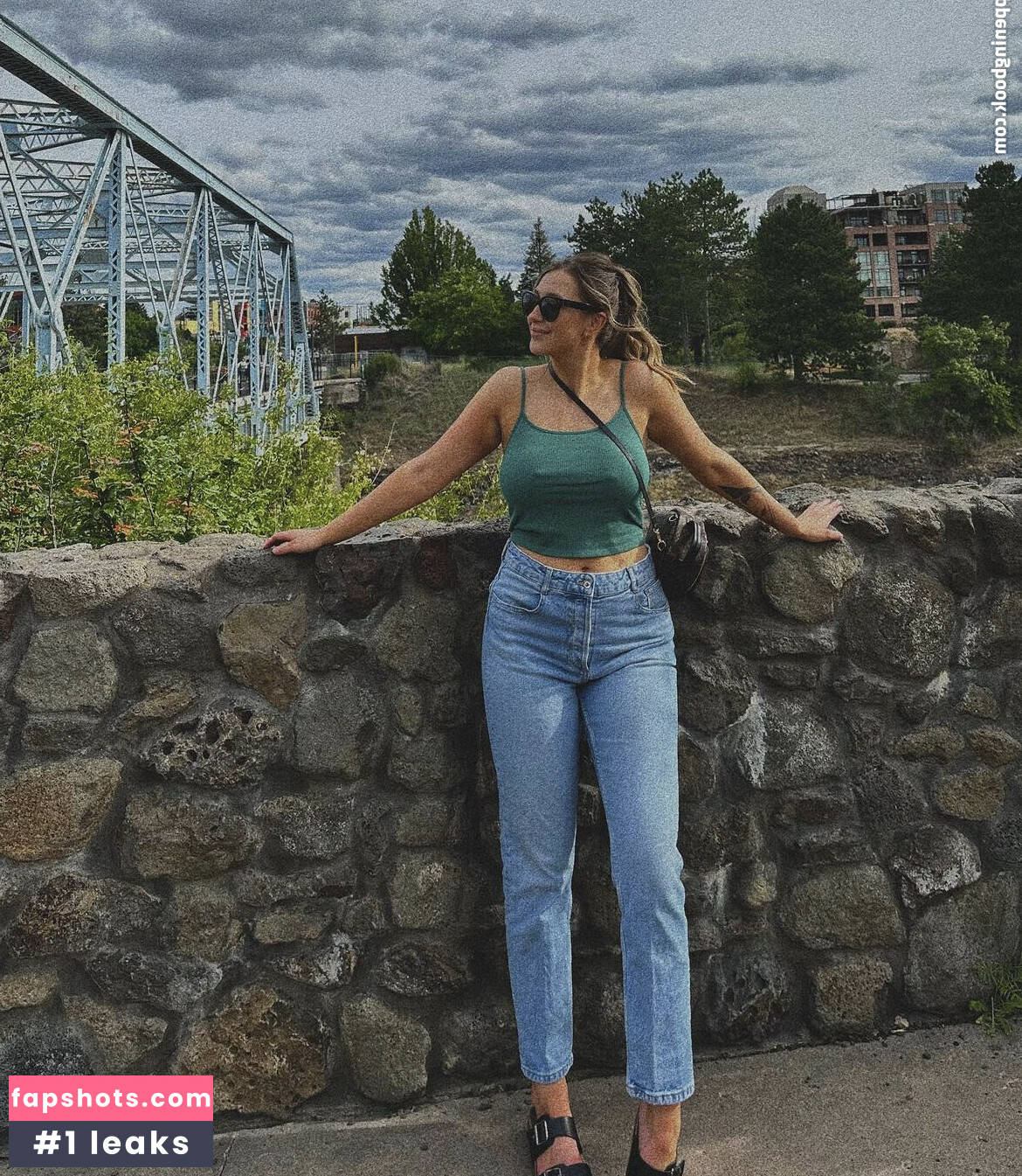 Ashley Delfino-Nikkiashh gallery photo #9