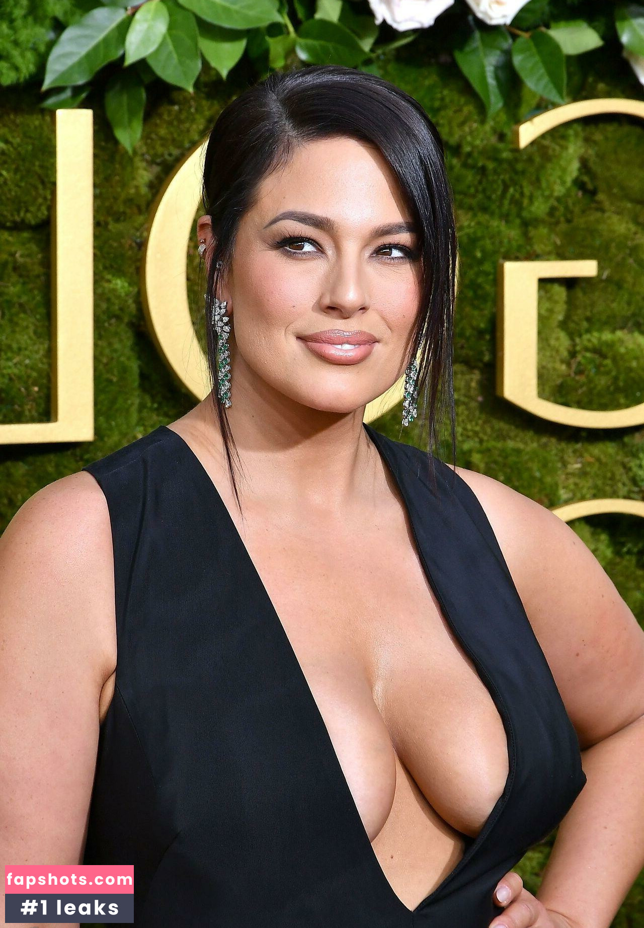 Ashley Graham gallery photo #101