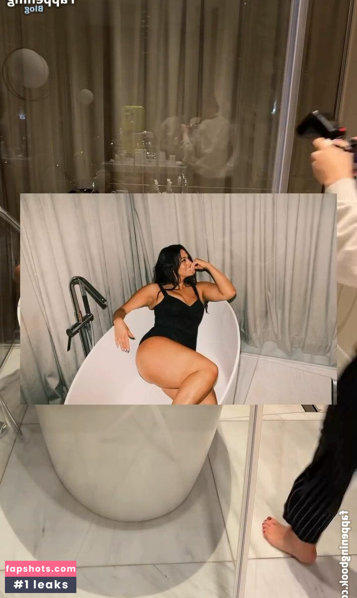 Ashley Graham gallery photo #122