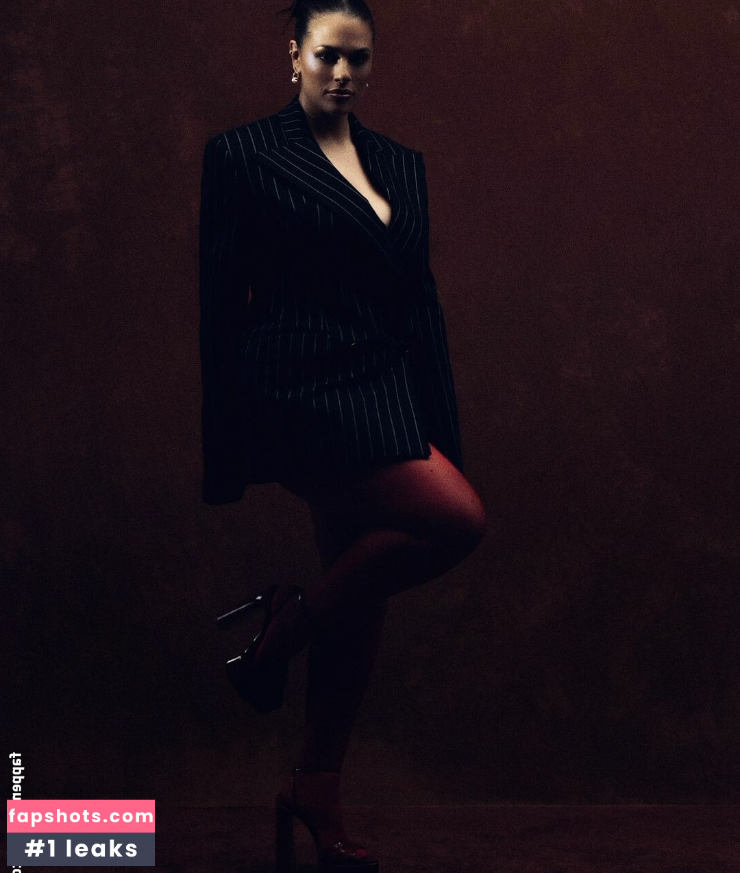 Ashley Graham gallery photo #151