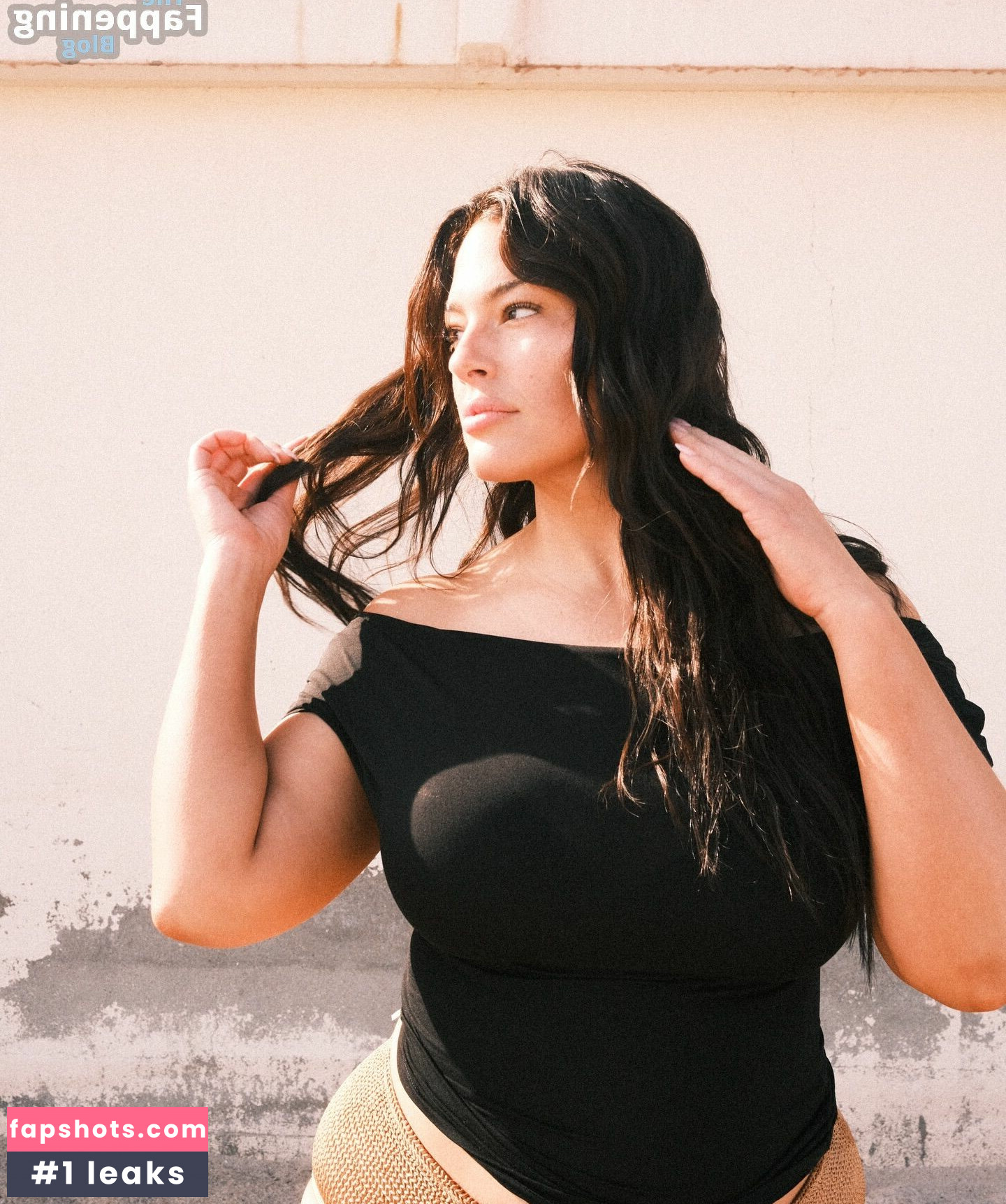 Ashley Graham gallery photo #178