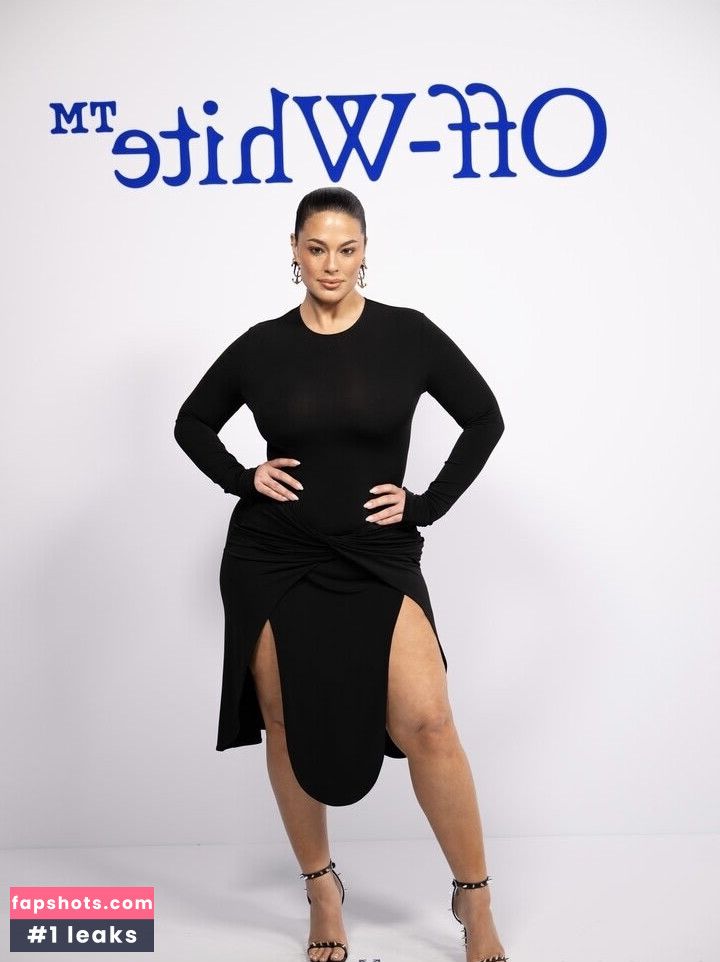 Ashley Graham gallery photo #182