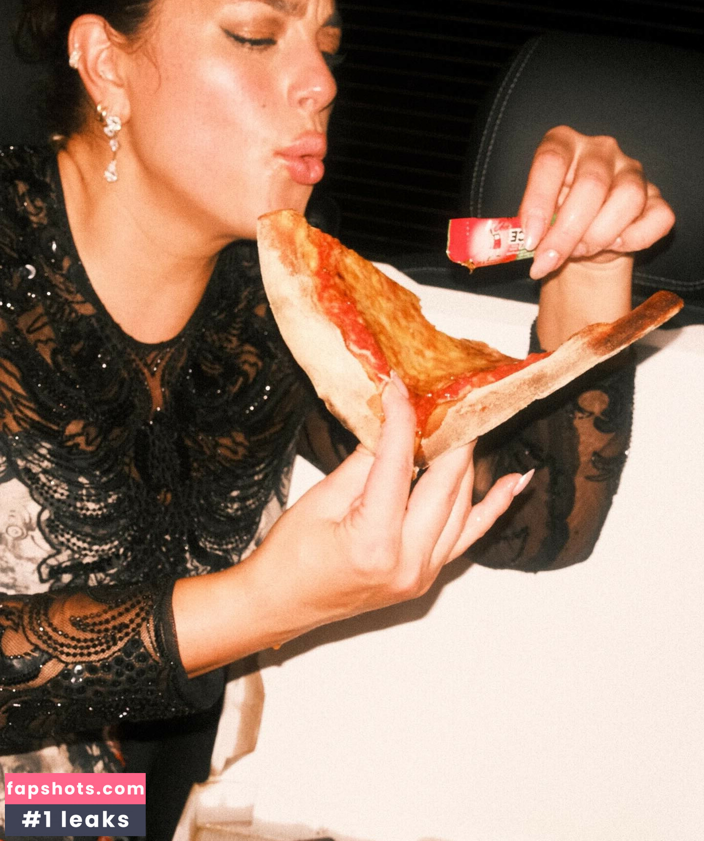 Ashley Graham gallery photo #195