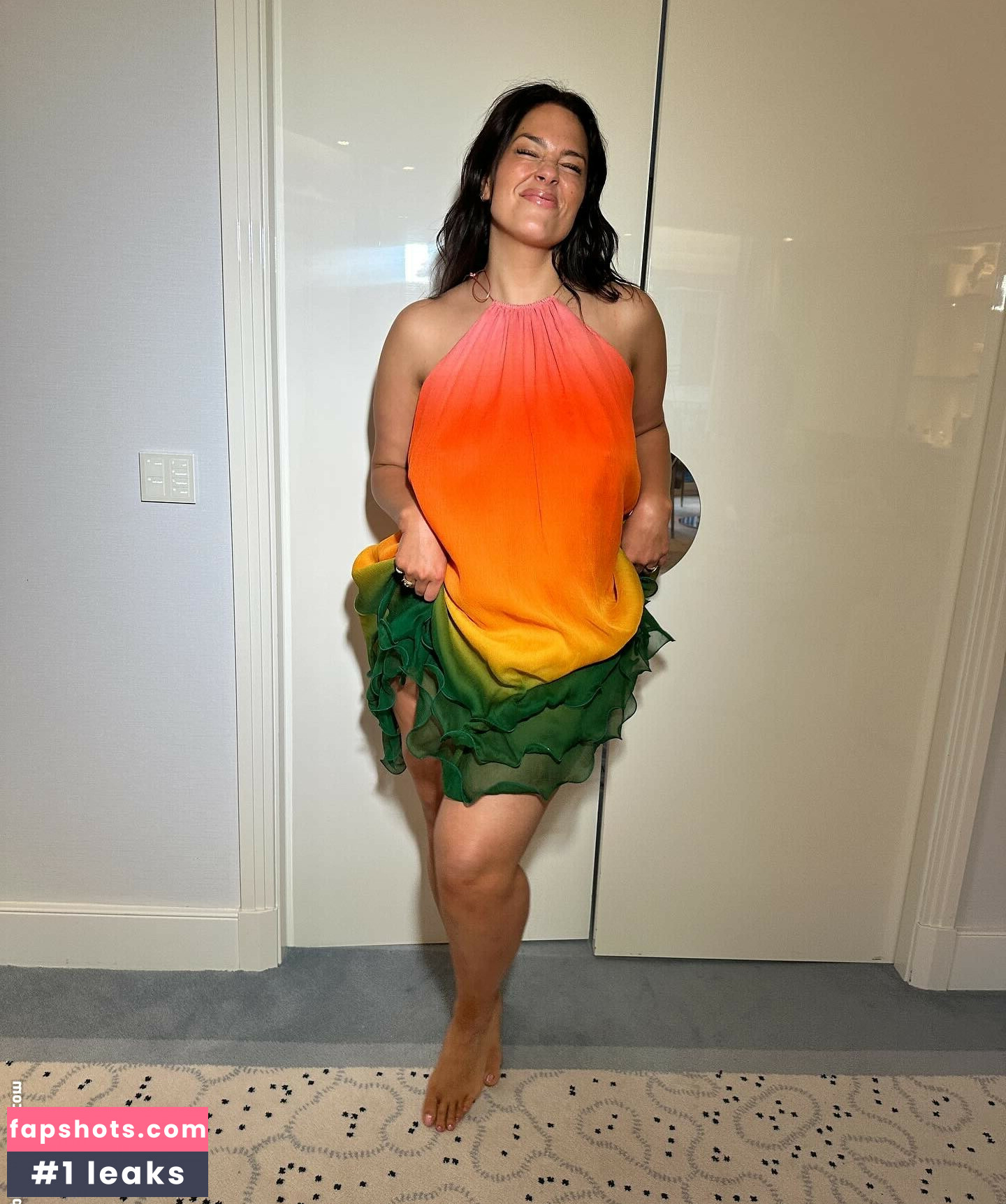 Ashley Graham gallery photo #198