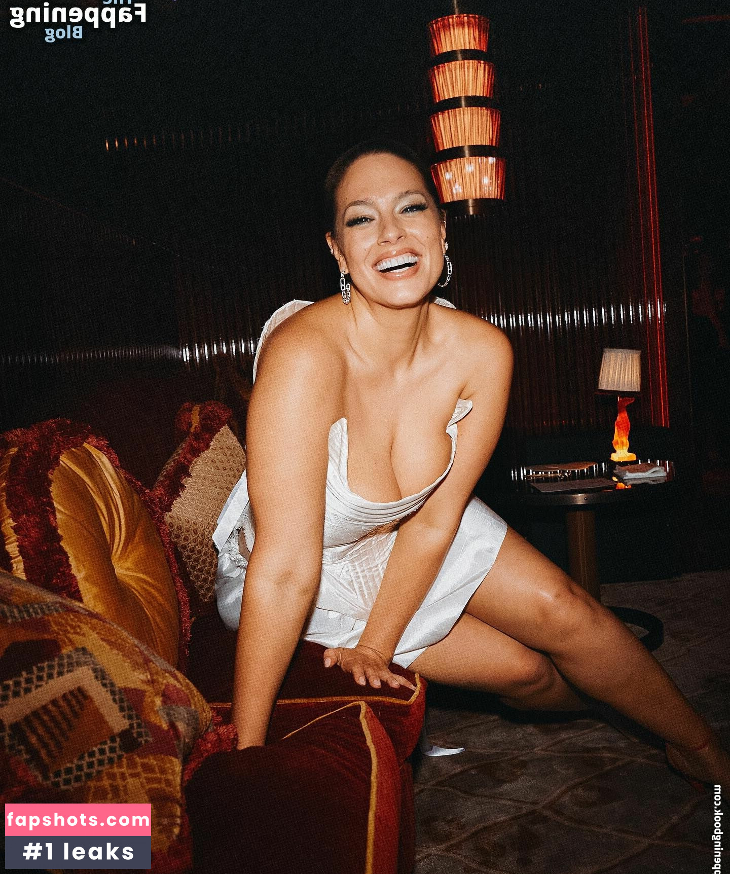 Ashley Graham gallery photo #261