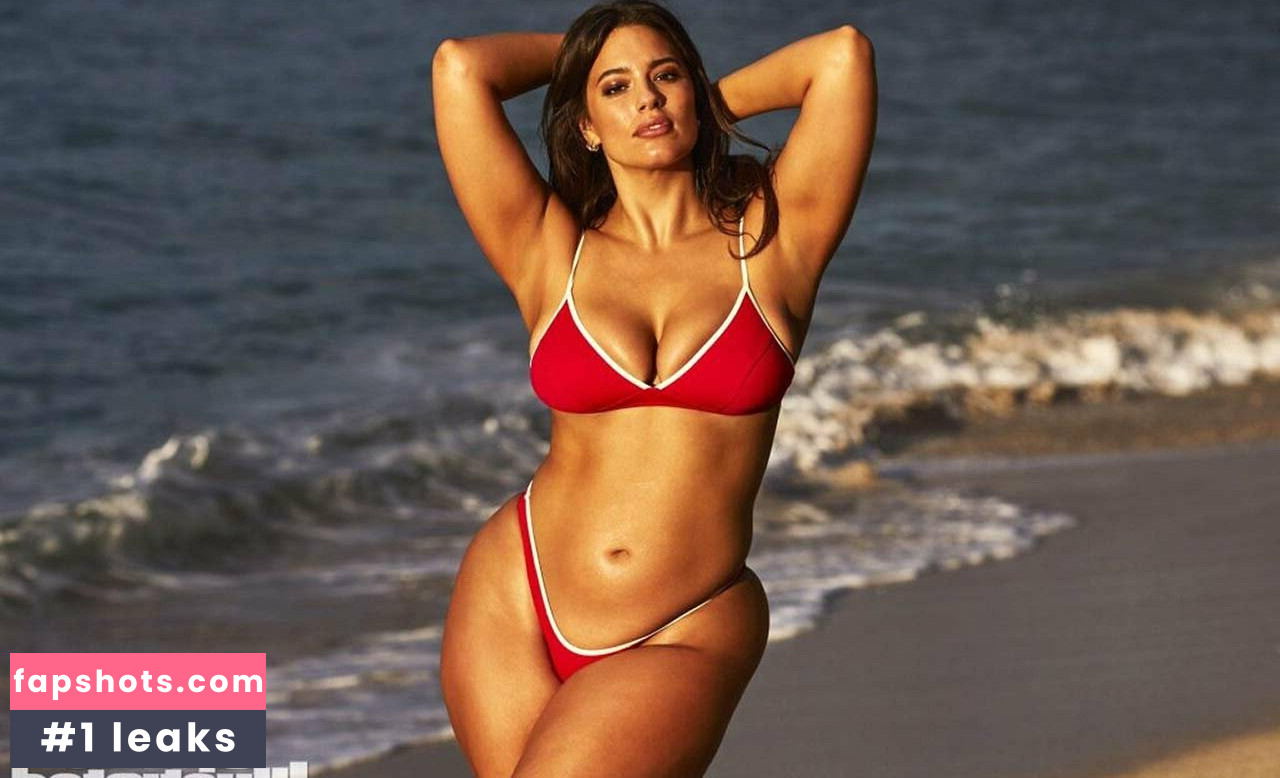 Ashley Graham gallery photo #280