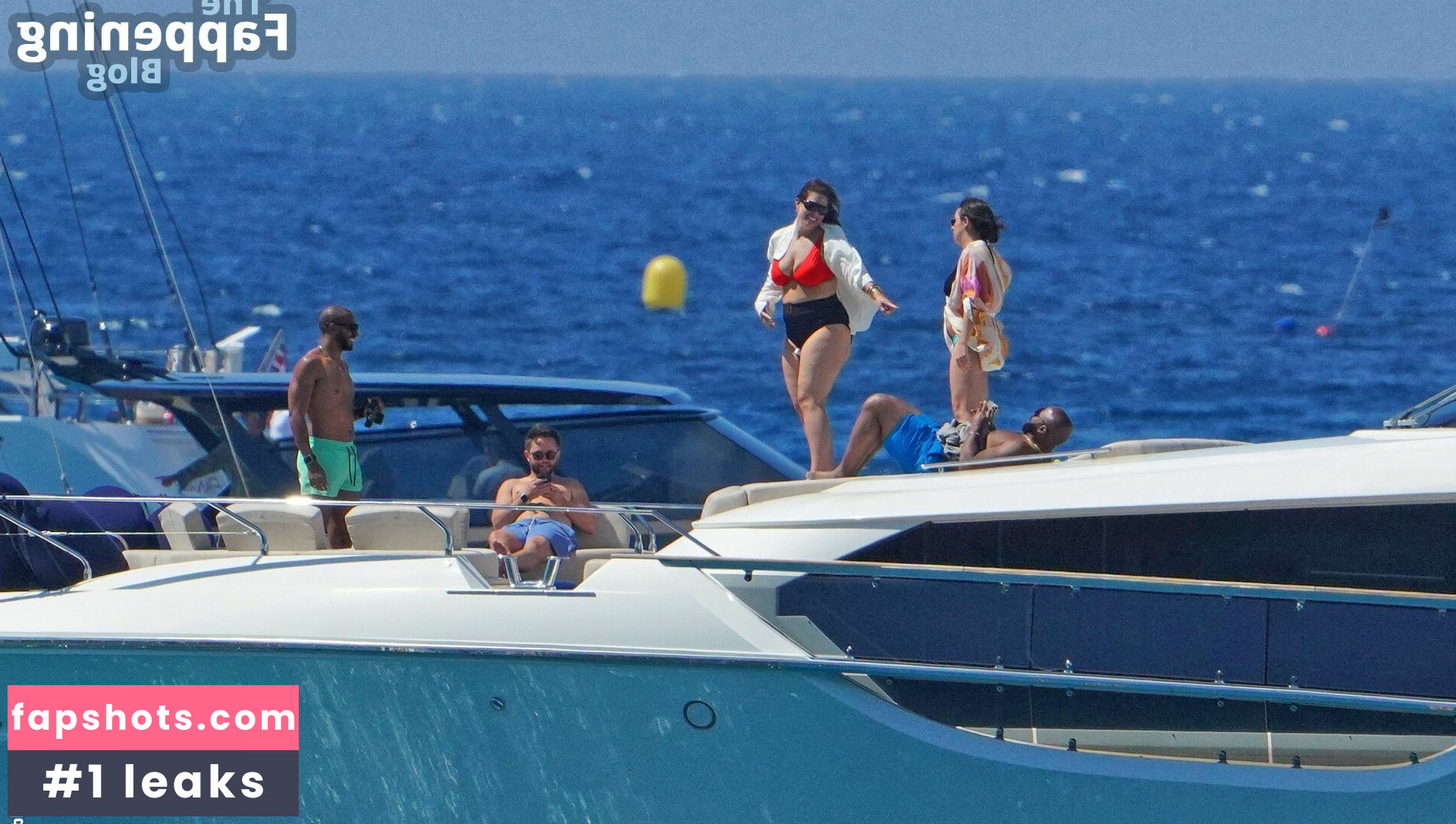 Ashley Graham gallery photo #290