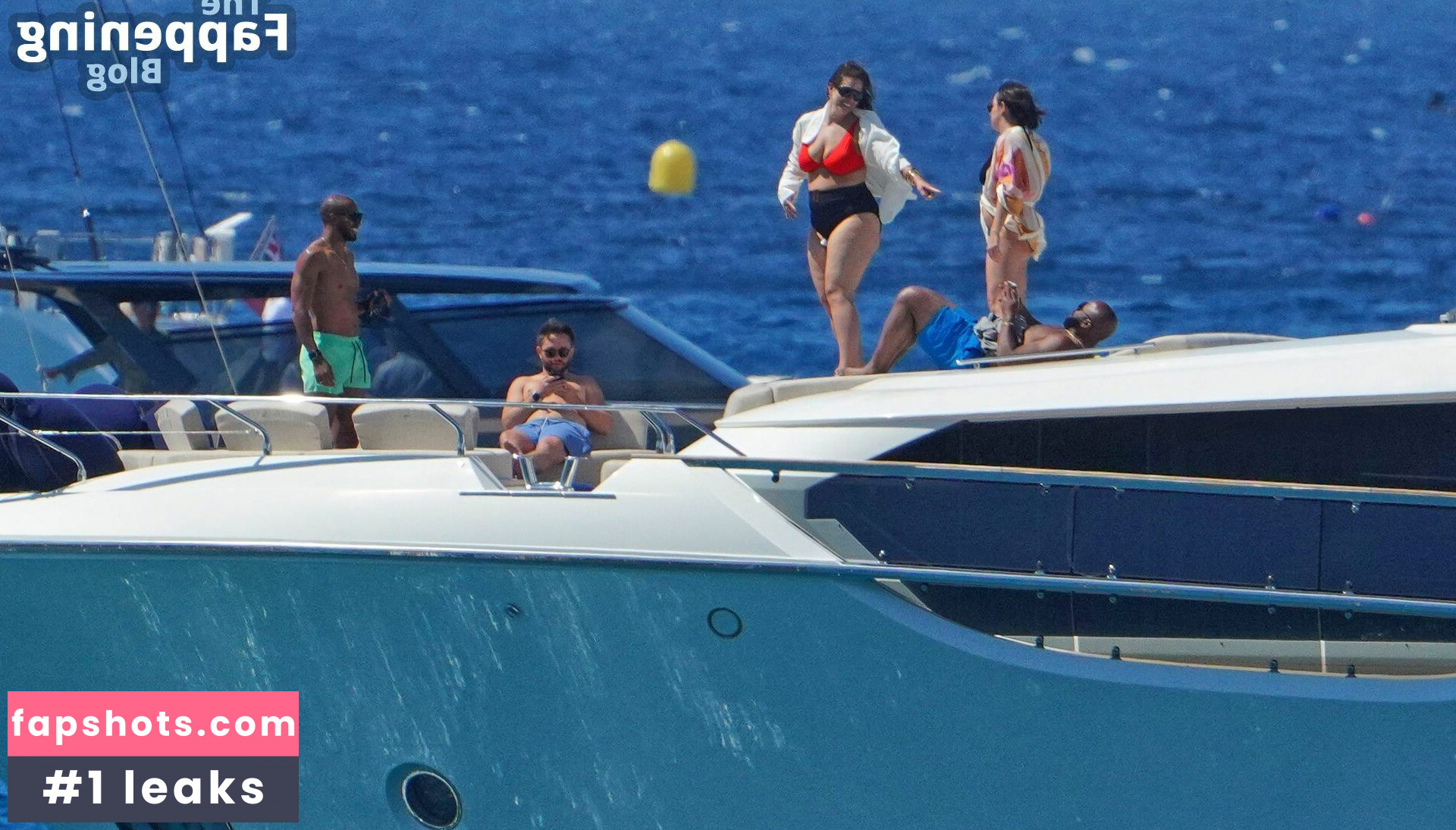 Ashley Graham gallery photo #291