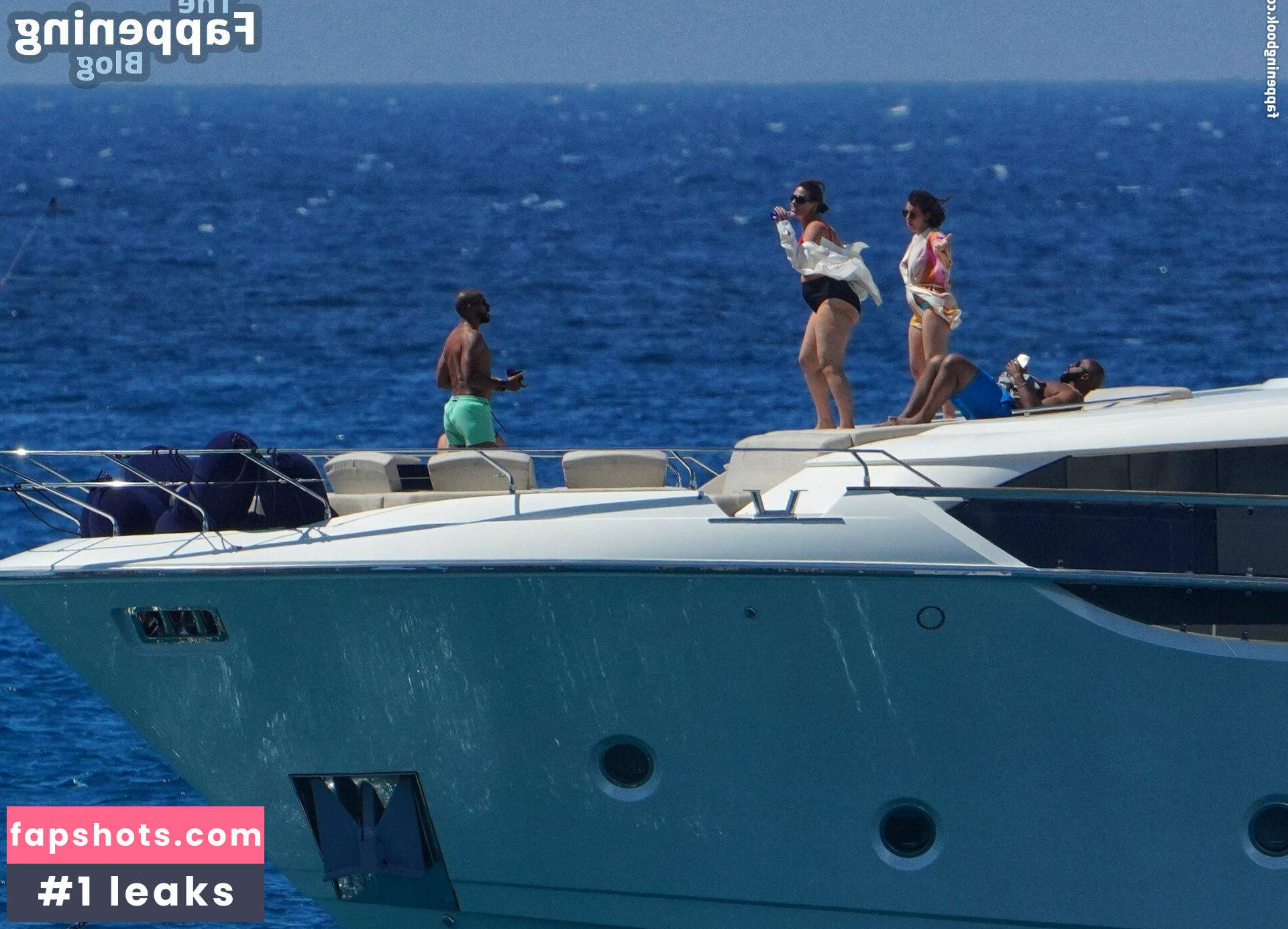 Ashley Graham gallery photo #293