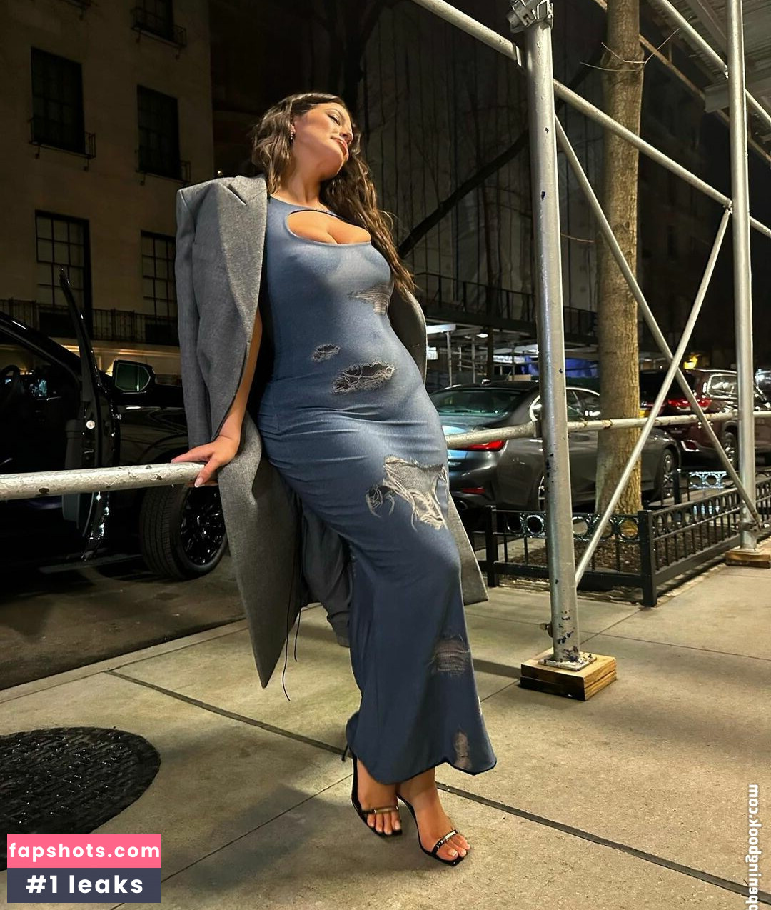 Ashley Graham gallery photo #323
