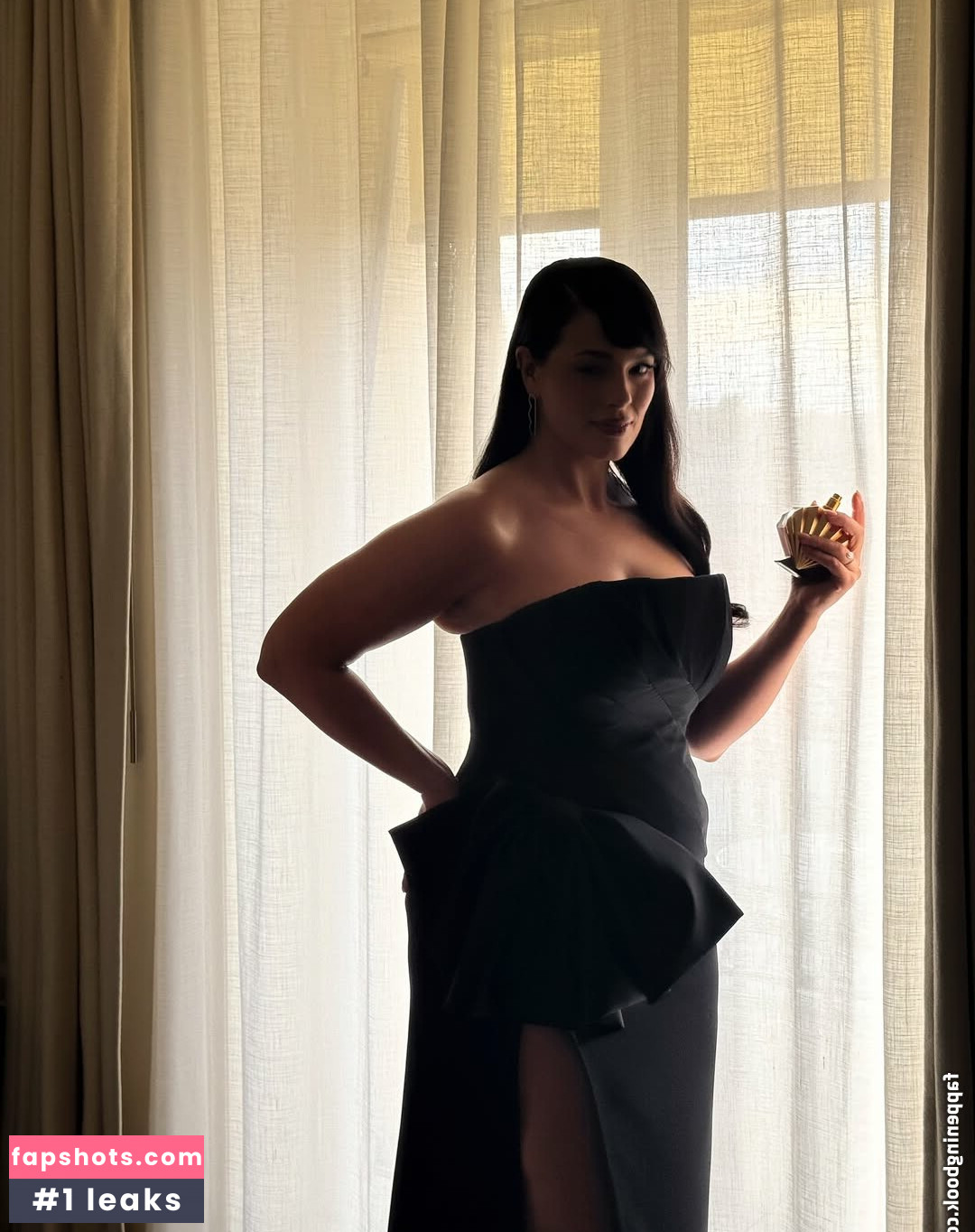 Ashley Graham gallery photo #34