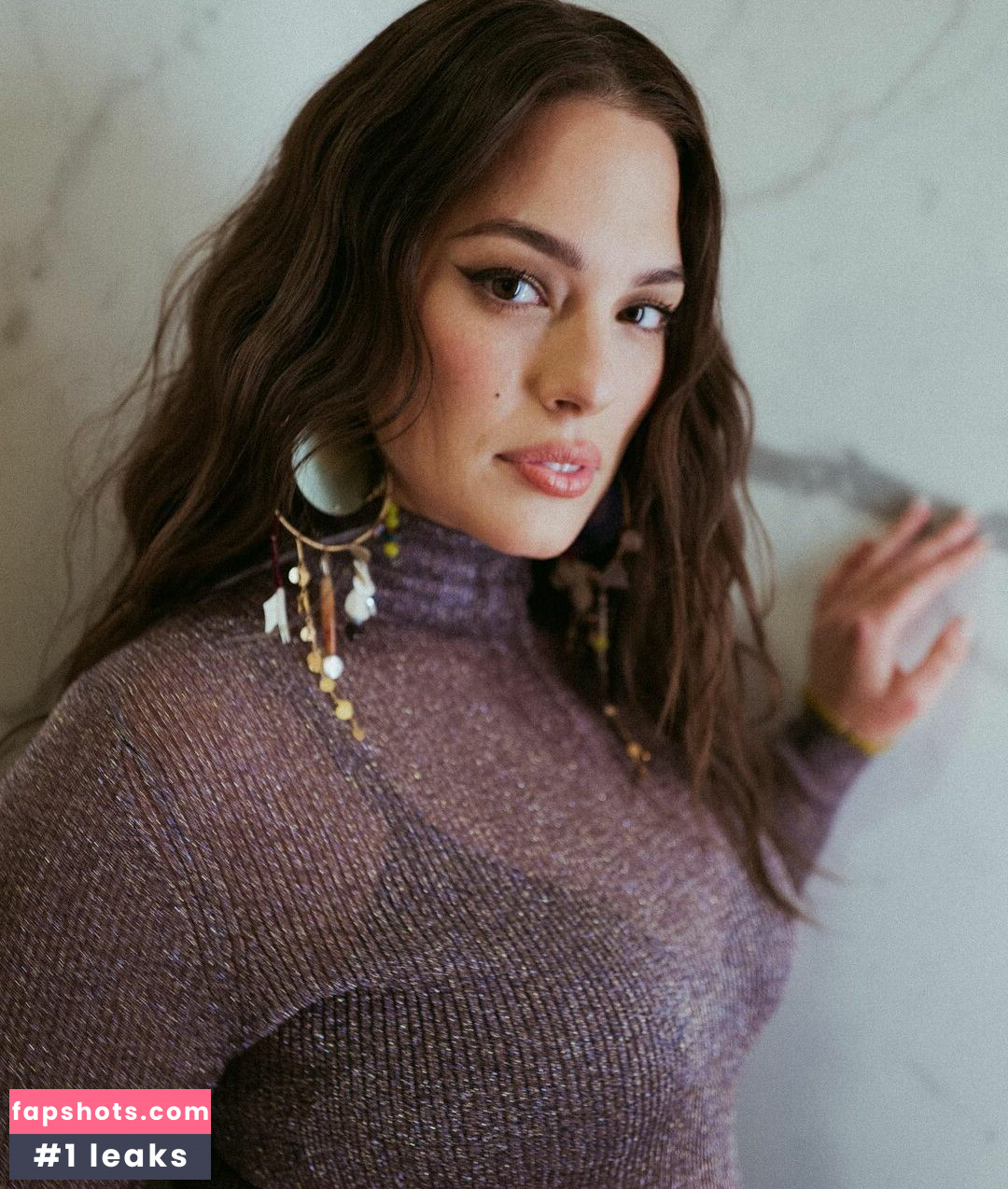 Ashley Graham gallery photo #335