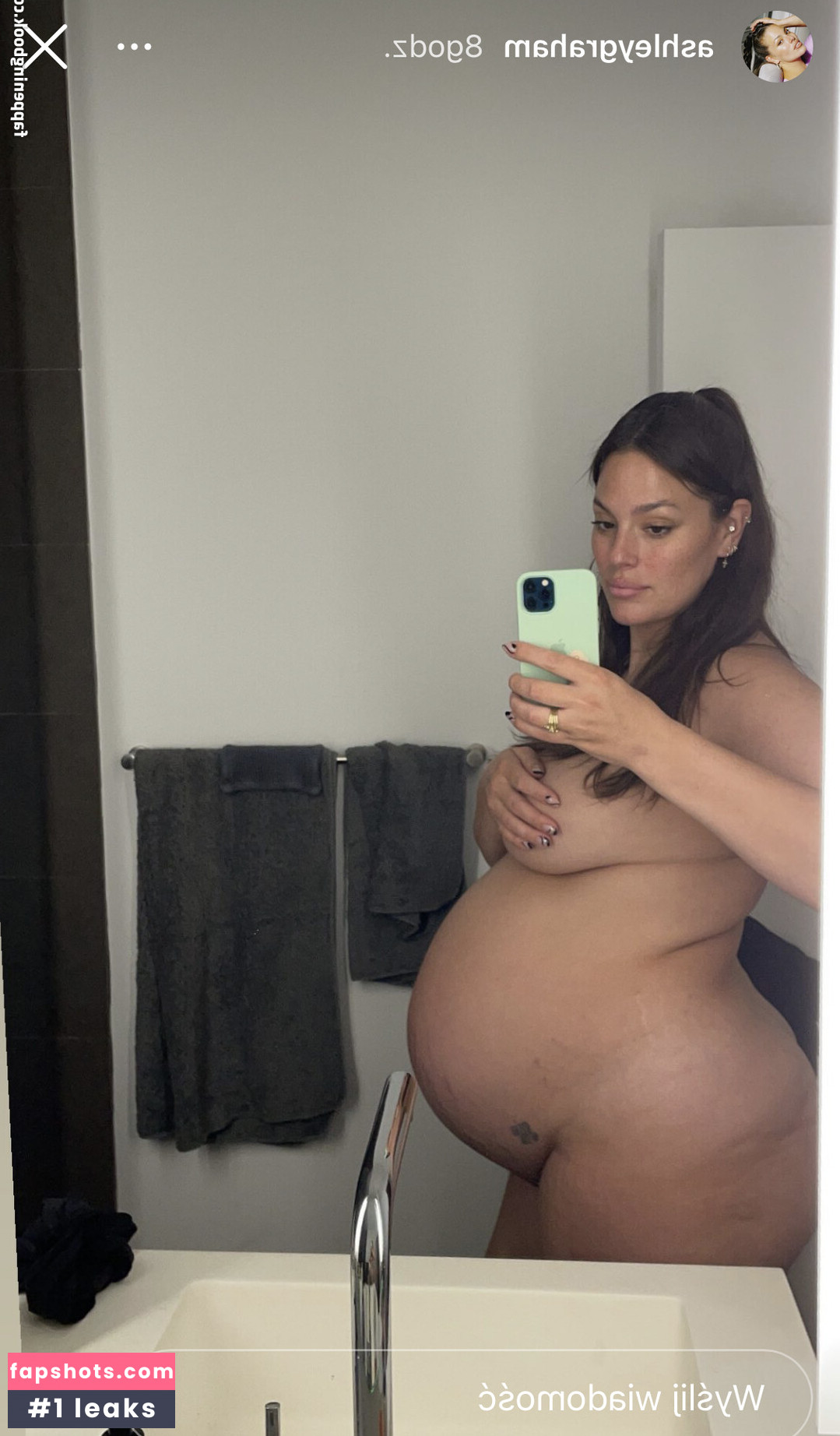 Ashley Graham gallery photo #366