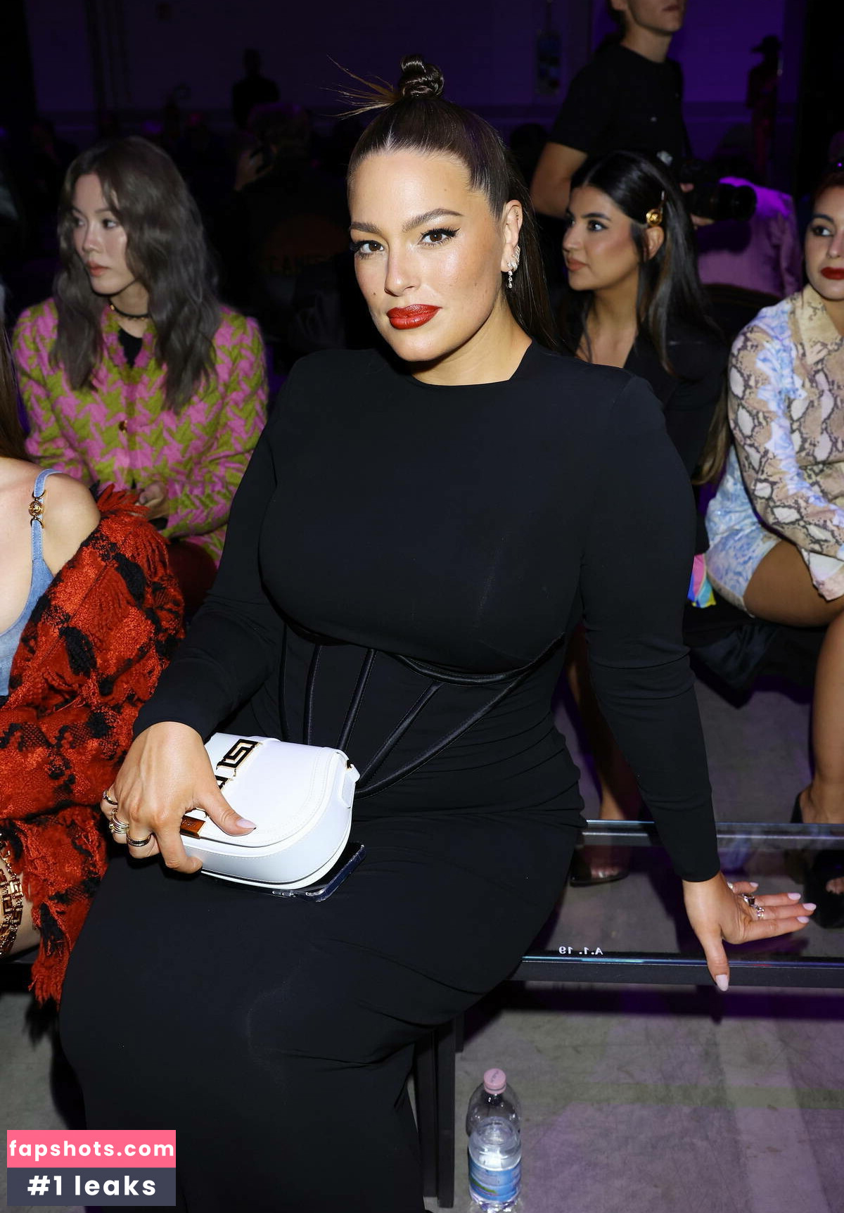 Ashley Graham gallery photo #378