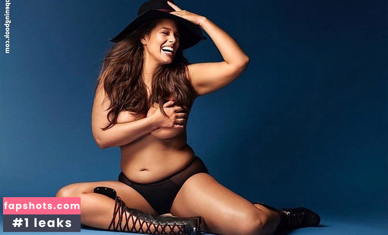 Ashley Graham gallery photo #424