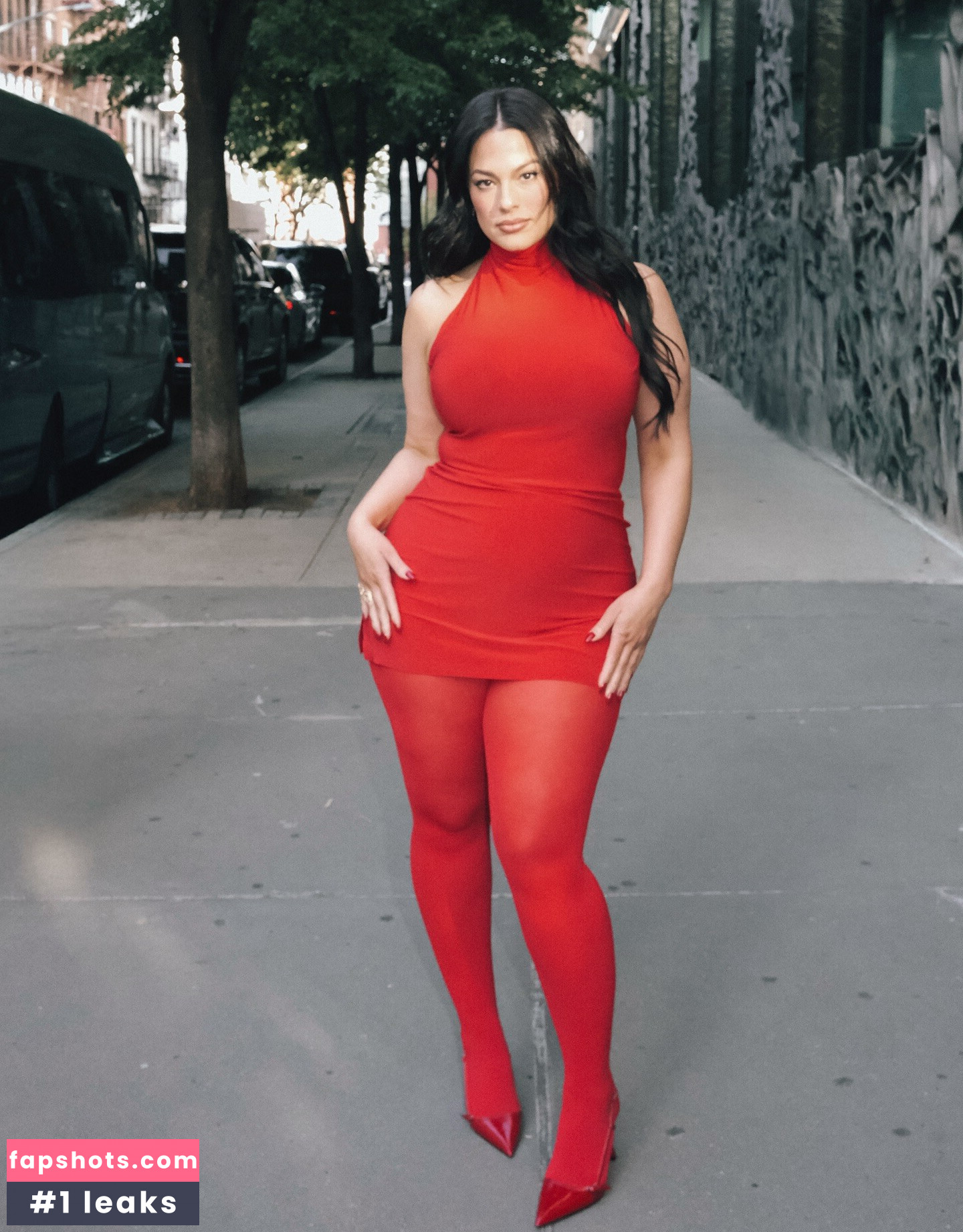 Ashley Graham gallery photo #45