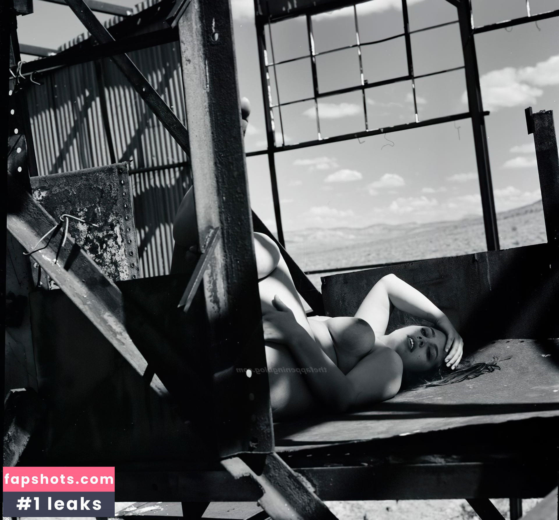 Ashley Graham gallery photo #443