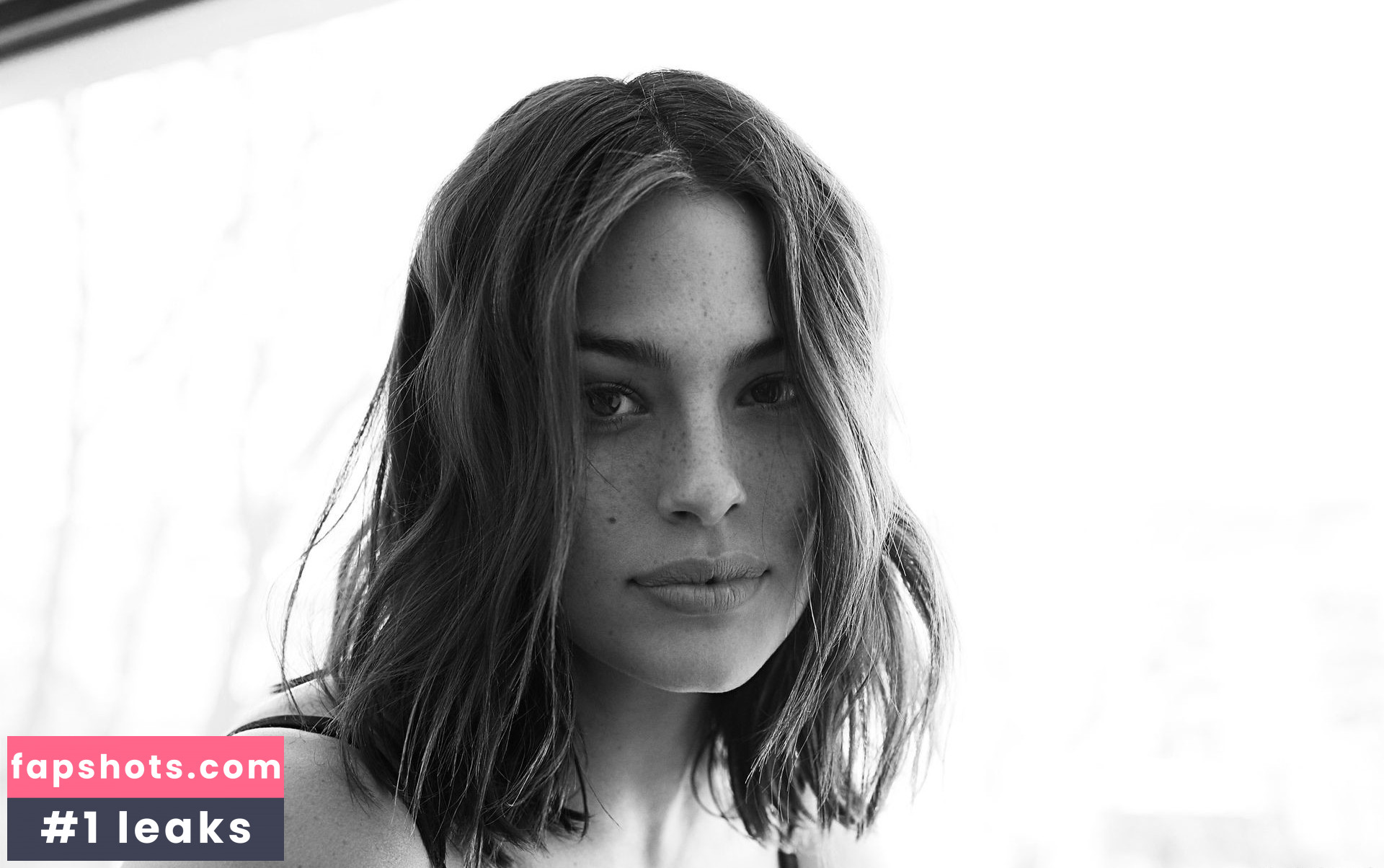 Ashley Graham gallery photo #462