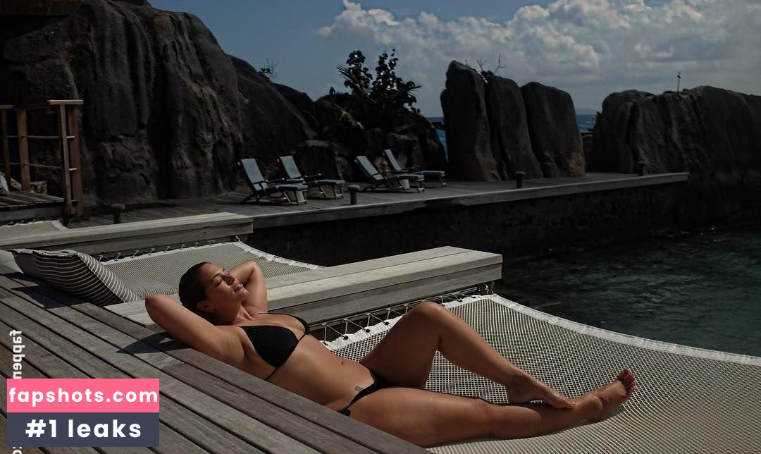 Ashley Graham gallery photo #549