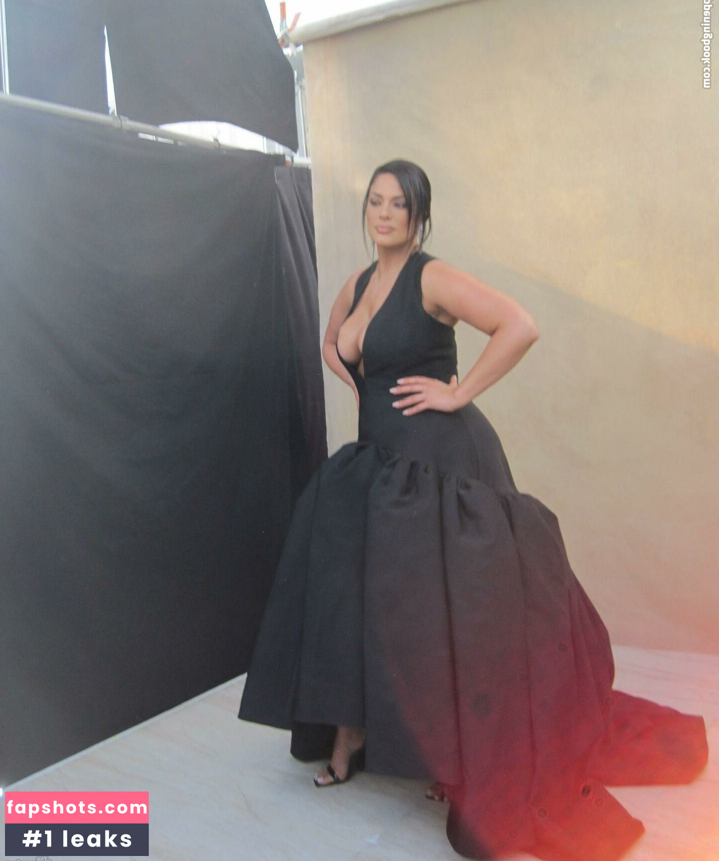 Ashley Graham gallery photo #67