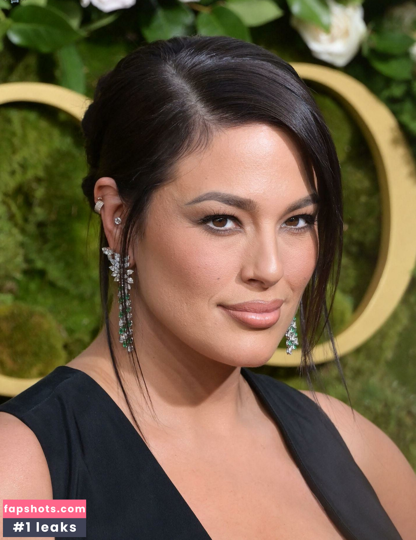 Ashley Graham gallery photo #84