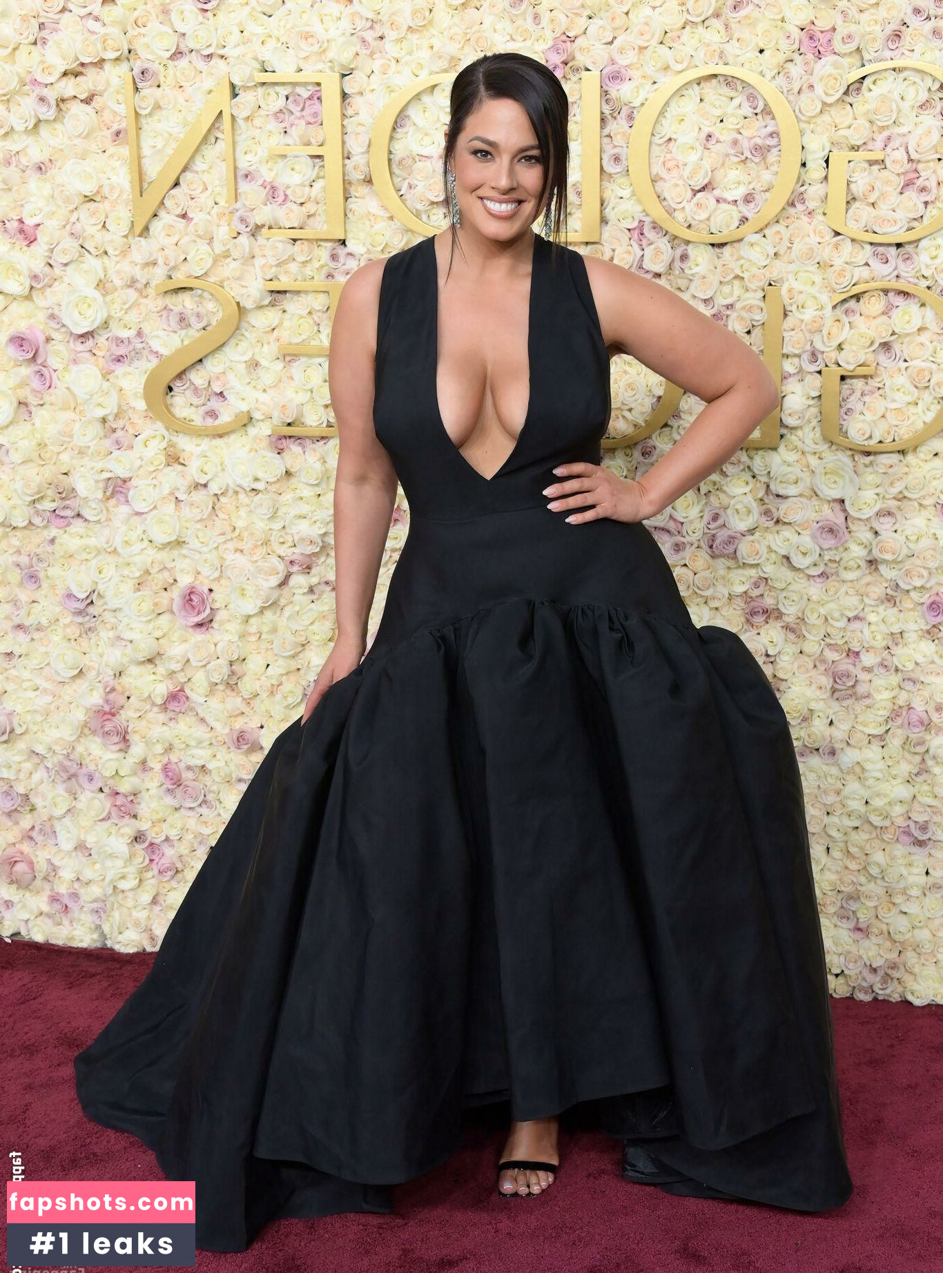 Ashley Graham gallery photo #85