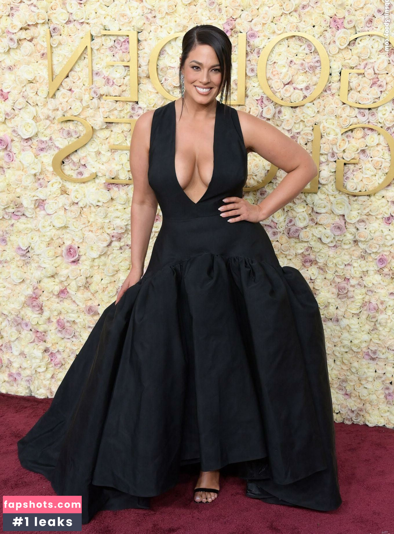 Ashley Graham gallery photo #87