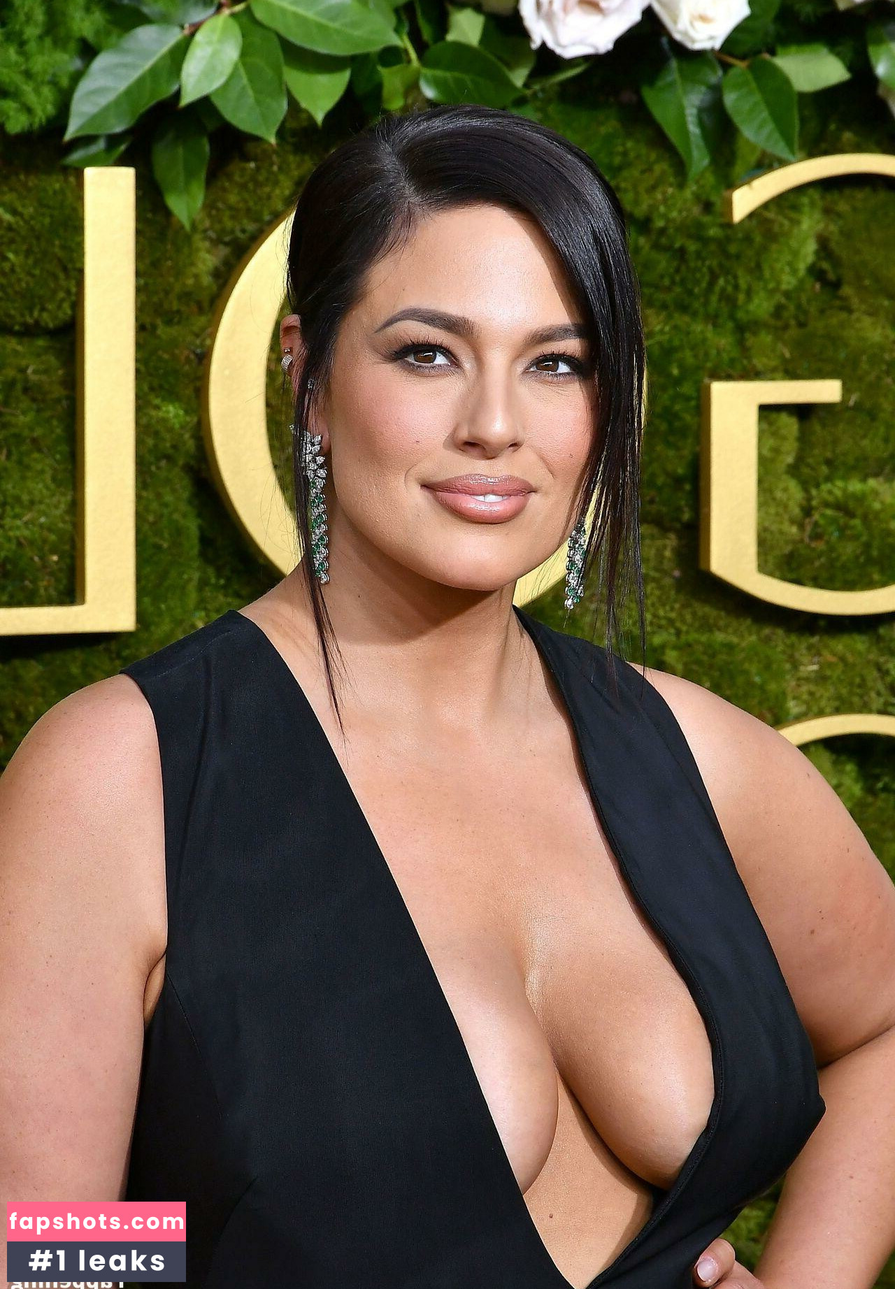 Ashley Graham gallery photo #91