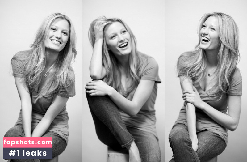 Ashley Hinshaw Nude Leaks OnlyFans Photos #3 - LeakJerk