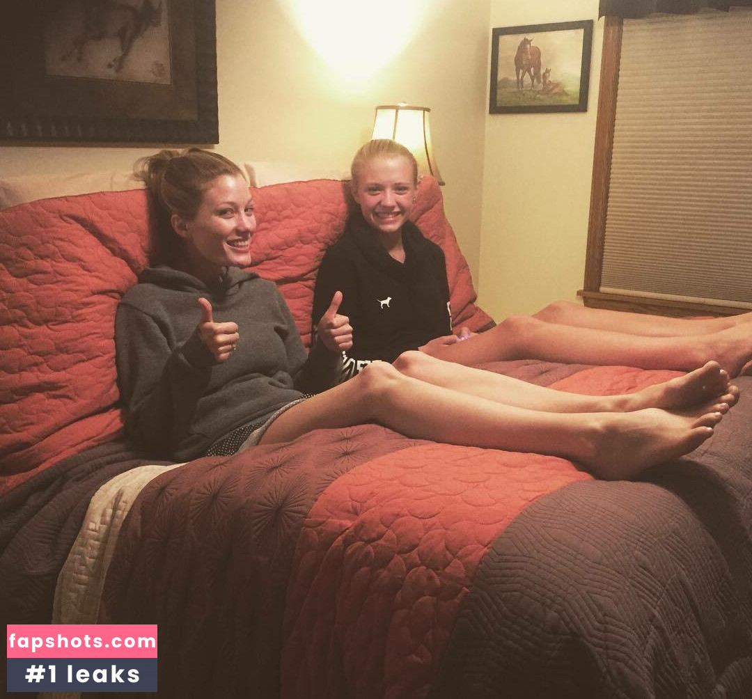 Ashley Hinshaw Nude Leaks OnlyFans Photos #7 - LeakJerk