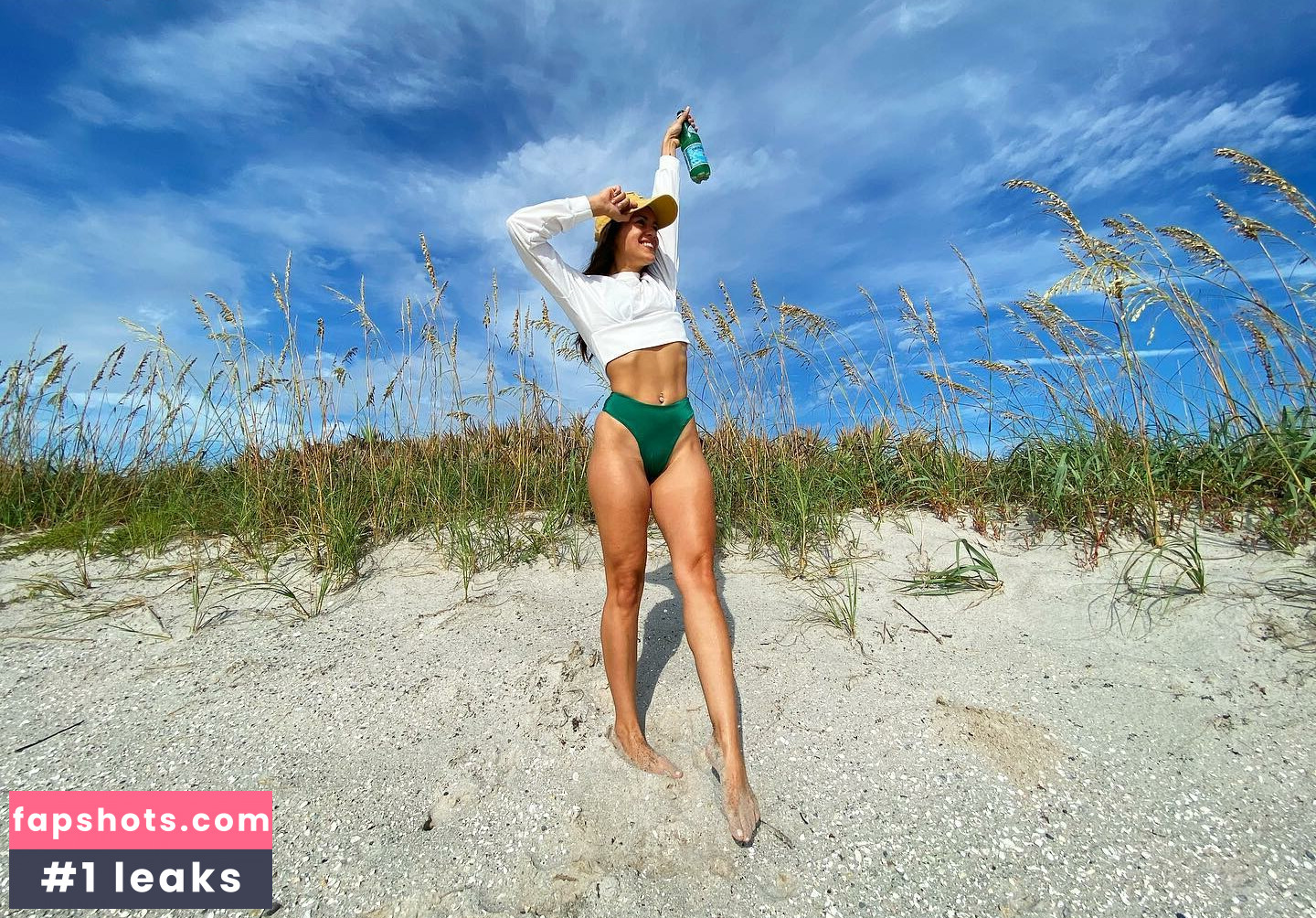 Ashley Howland gallery photo #28