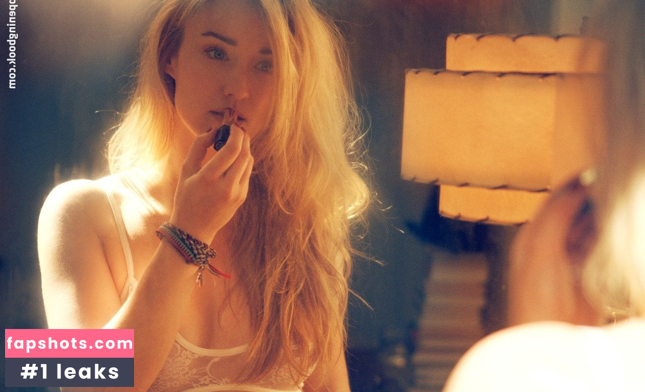 Ashley Johnson Nude Leaks OnlyFans Photos #82 - LeakJerk