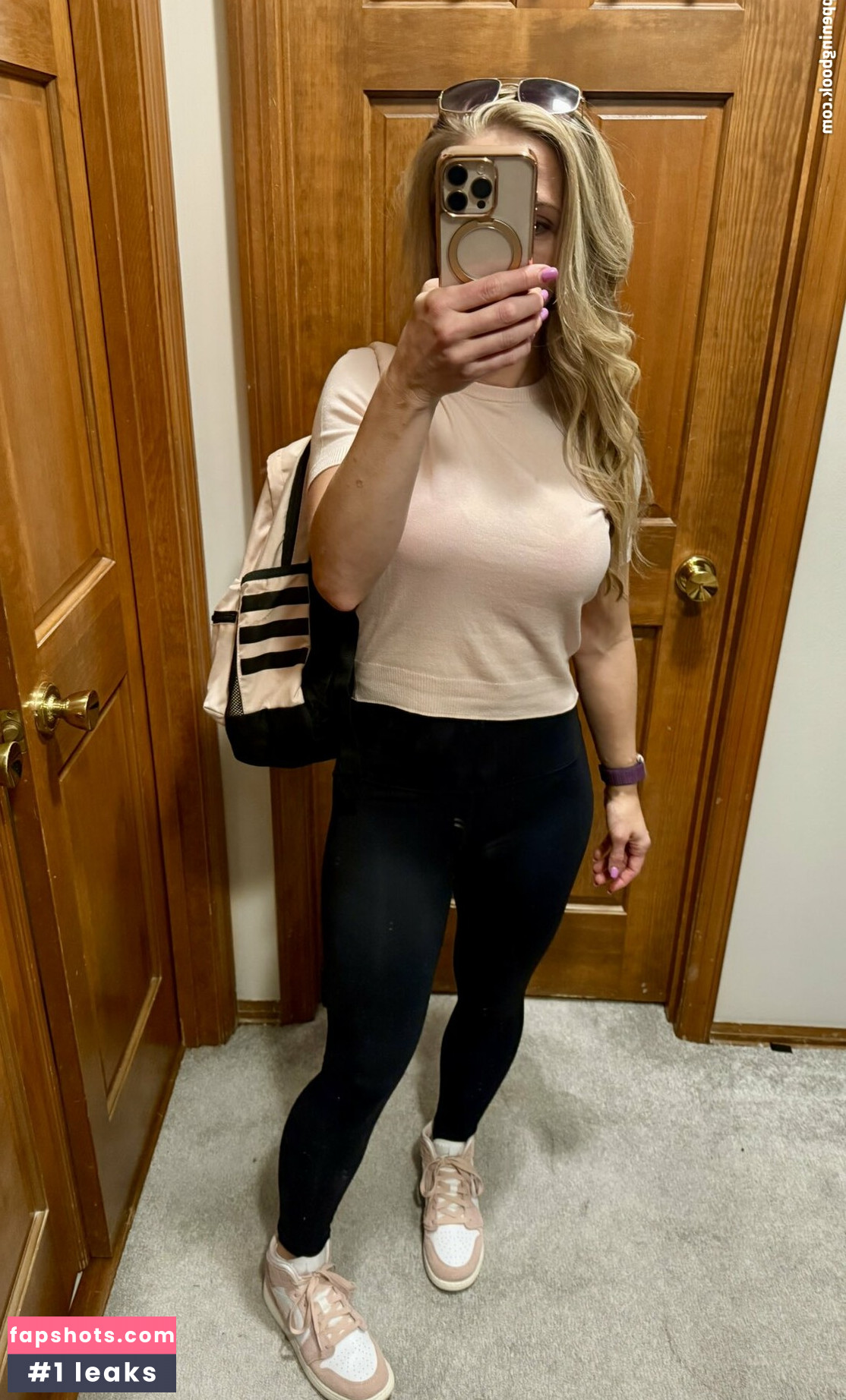 Ashley_Kate_BBC nude babe gallery